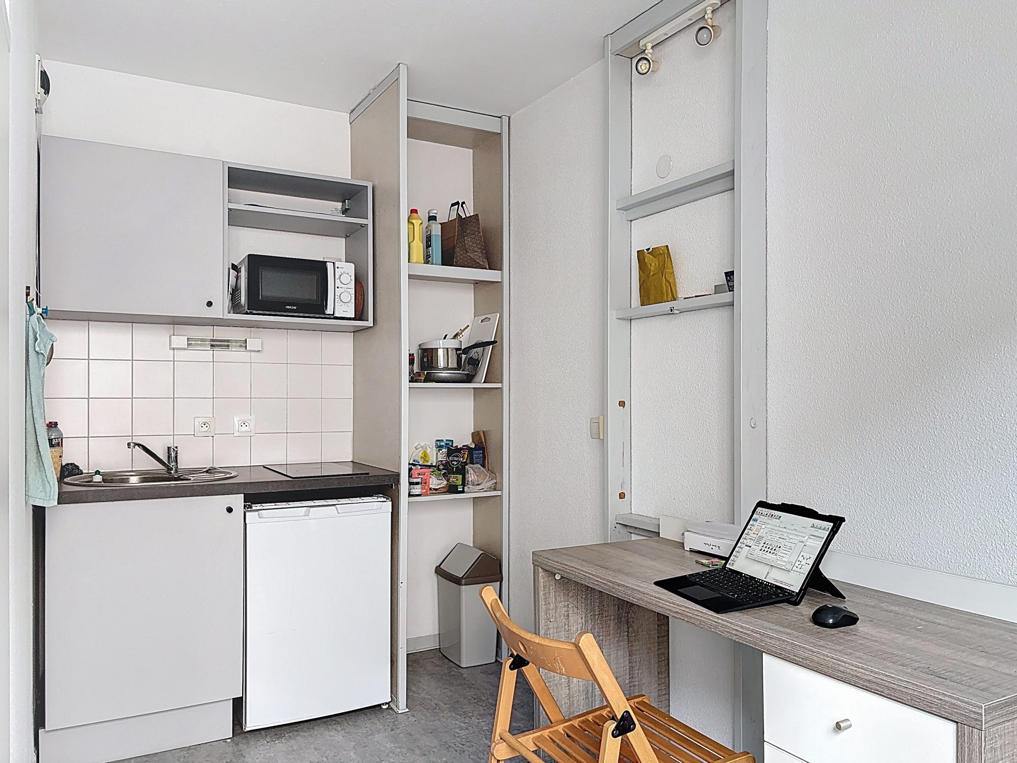 SOUS OFFRE - studio libre de bail à vendre métro Garibaldi (ligne D) Lyon 69003