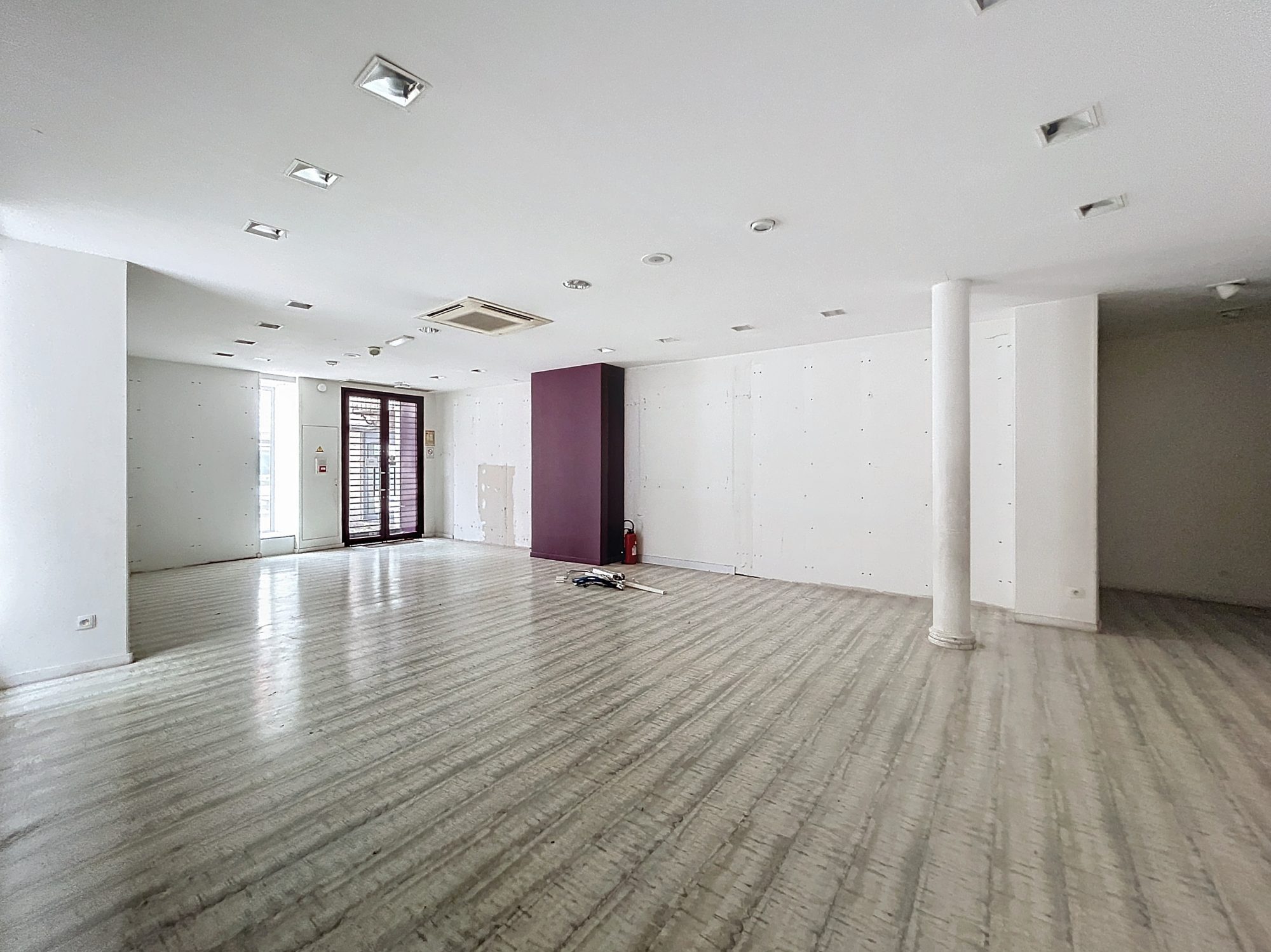 Local commercial idéalement situé Chaumont 52000