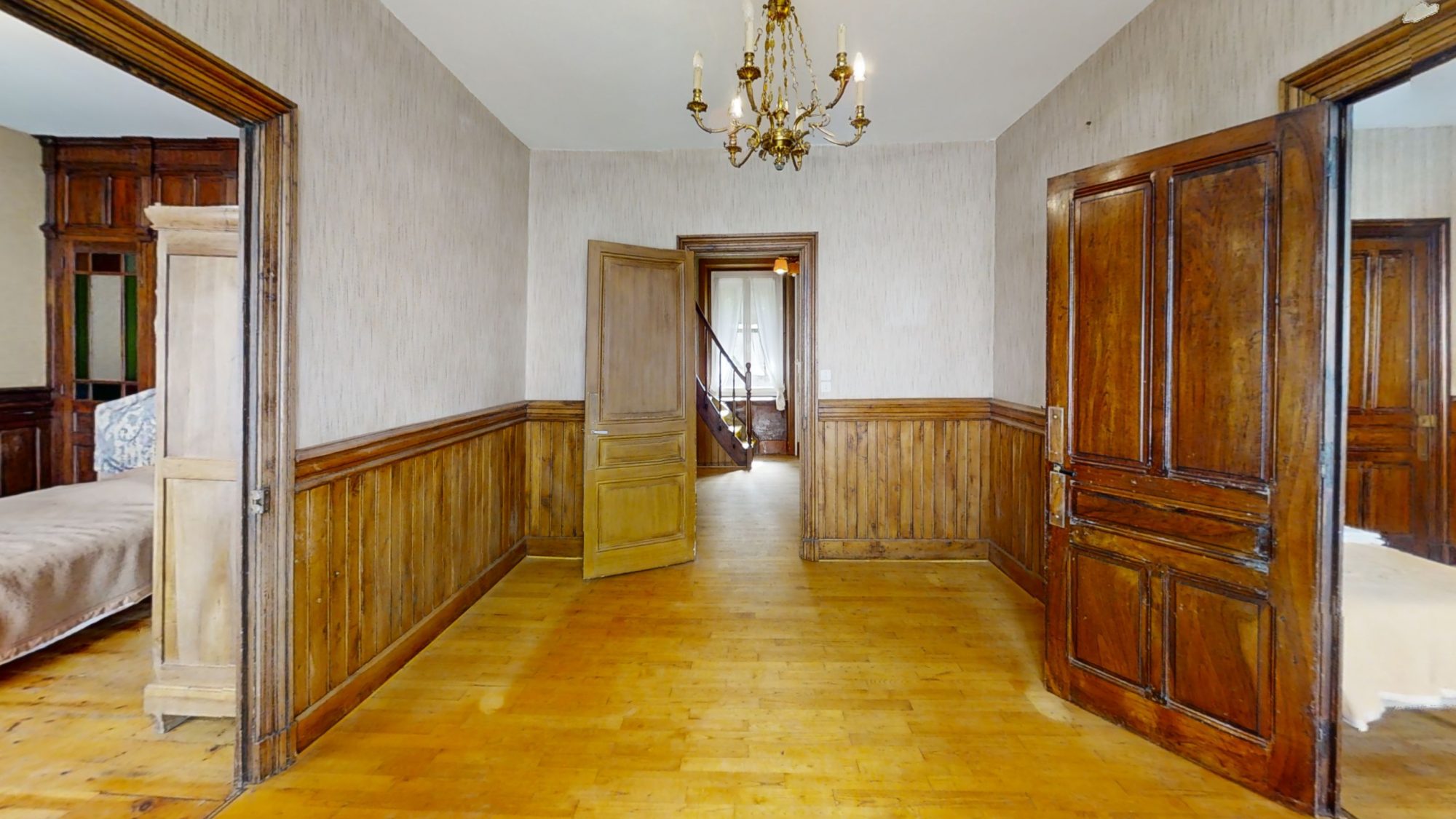 Maison - 10 pièces - 255 m² - Dunières (43220)