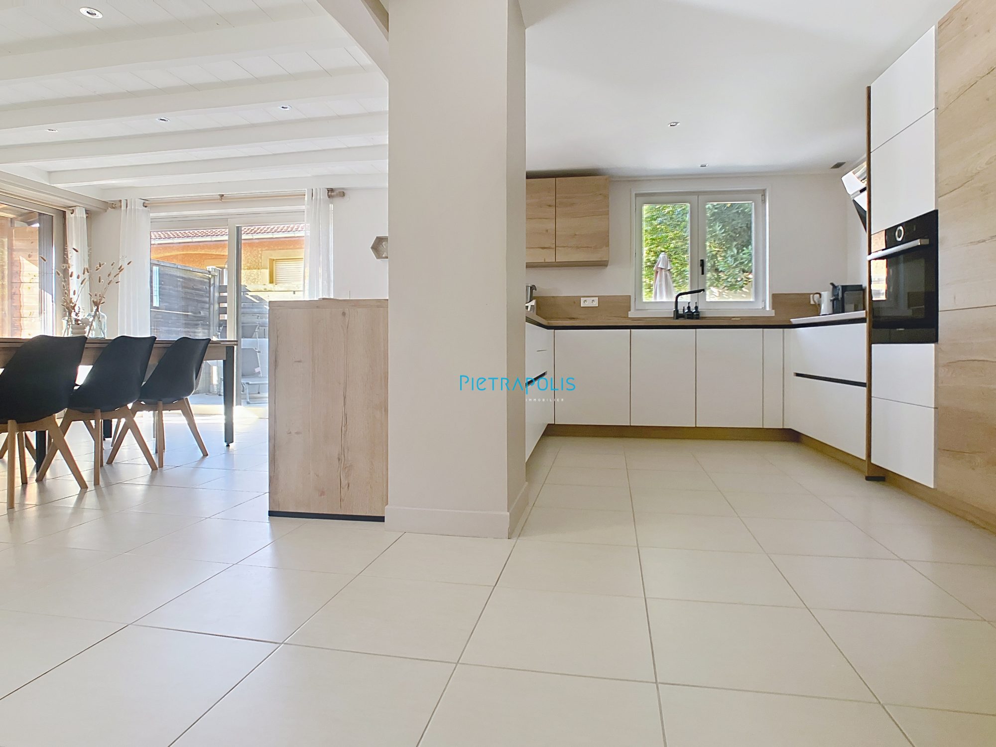 Maison 3 chambres - terrasse- extérieur utilisé en parking