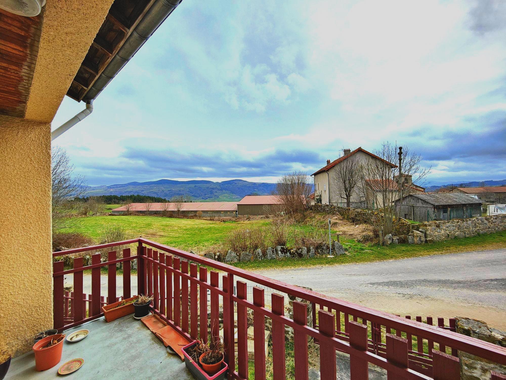 Maison - 5 pièces - 113 m² - Charraix (43300)