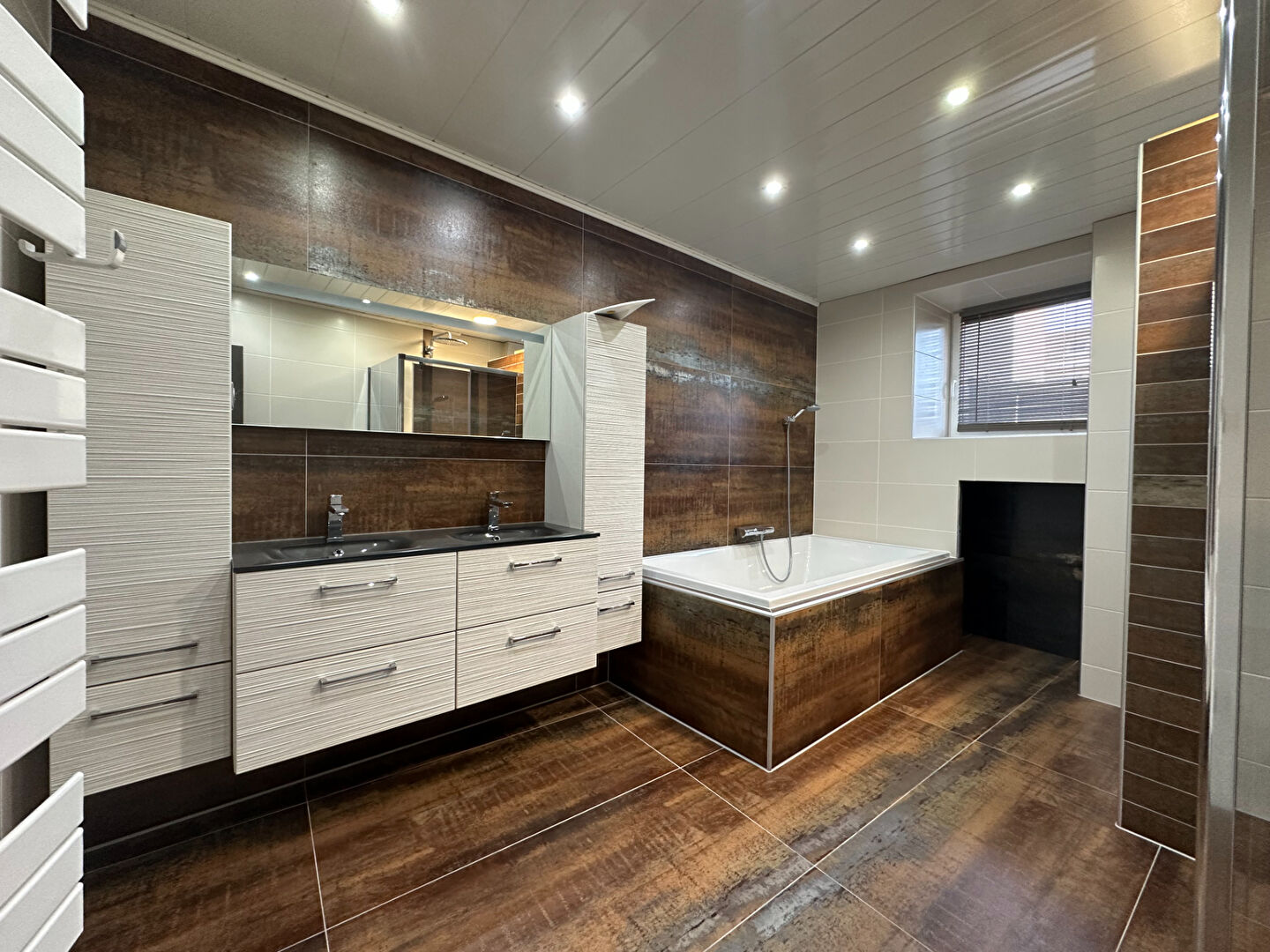 SUPERBE APPARTEMENT CERNAY