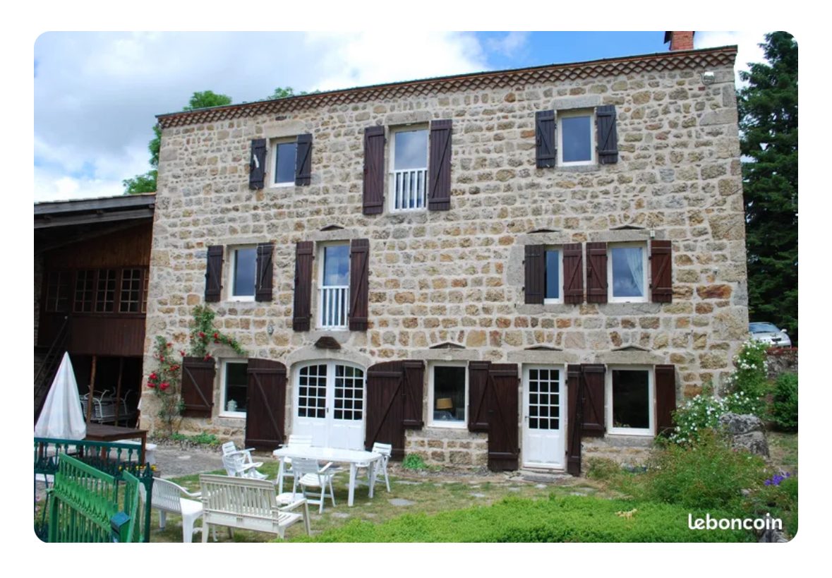 Ferme à rénover sur 1 hectares 5 de terrain constructible Usson-en-Forez 42550