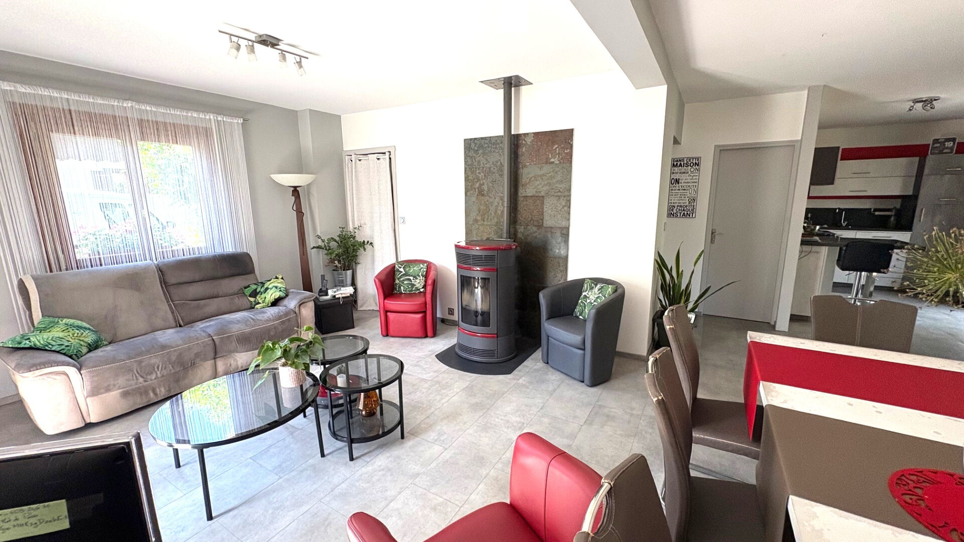 Maison individuelle avec garage sur 626 m² terrain