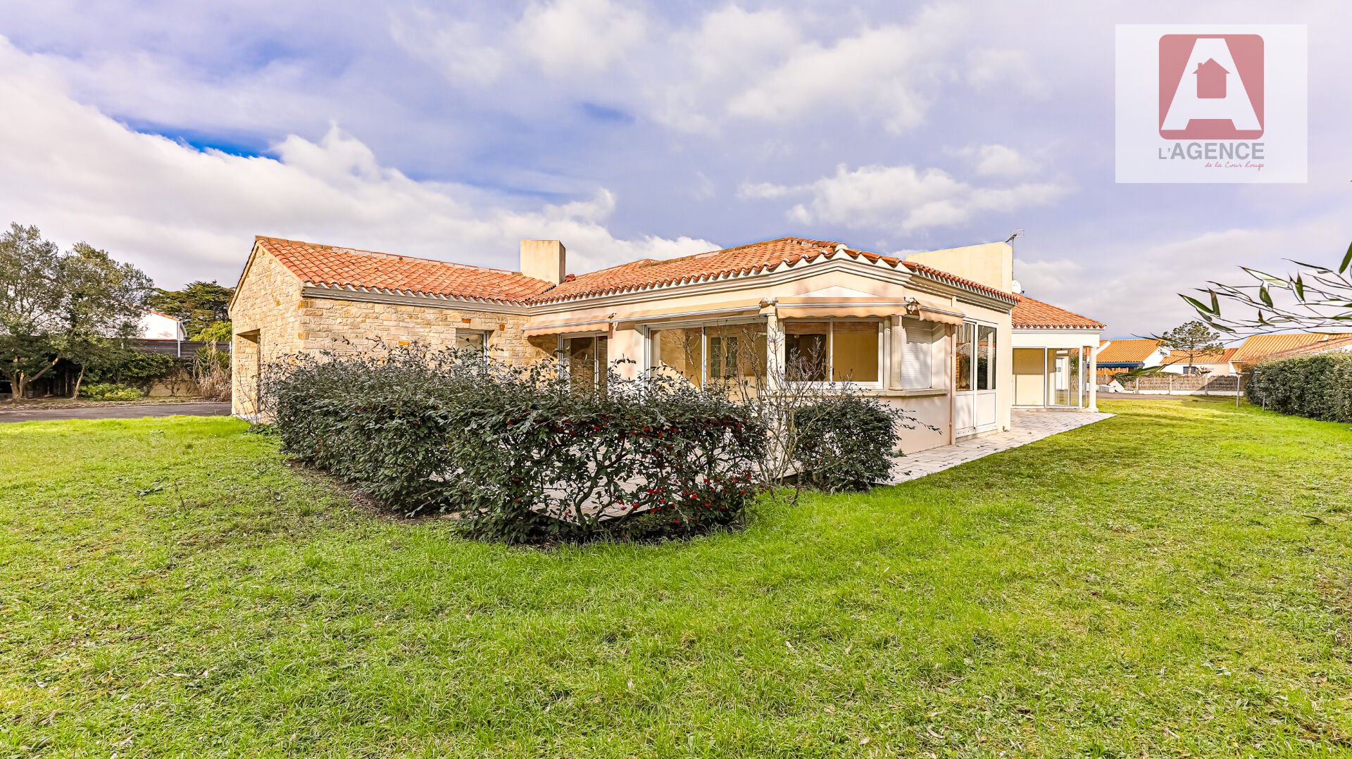 Maison 217m² SAINT HILAIRE DE RIEZ SAINT HILAIRE DE RIEZ 85270