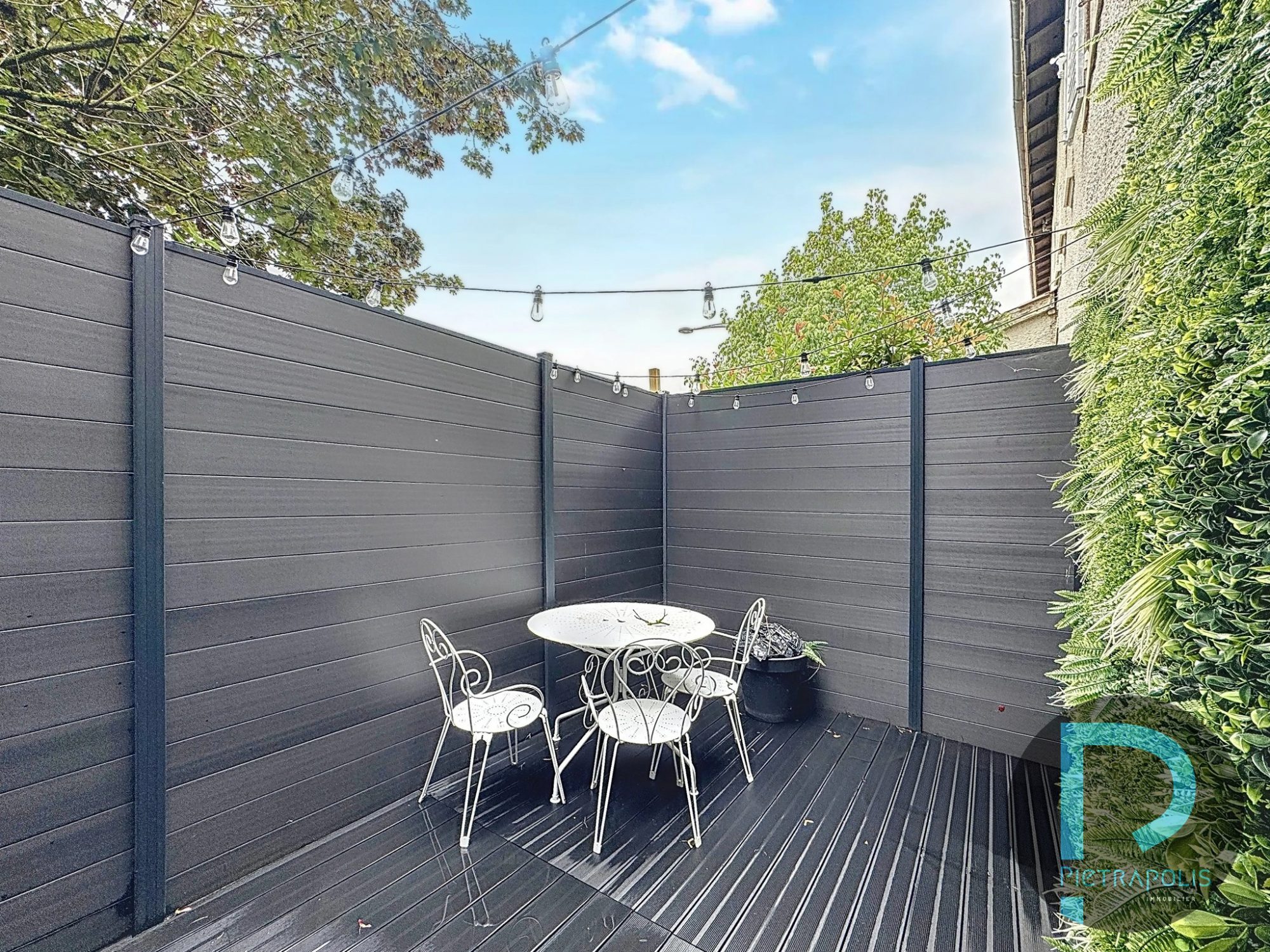 Appartement en duplex - 3 chambres avec mezzanine dont suite parentale - 2 terrasses - 2 places de parkings Belleville-en-Beaujolais 69220