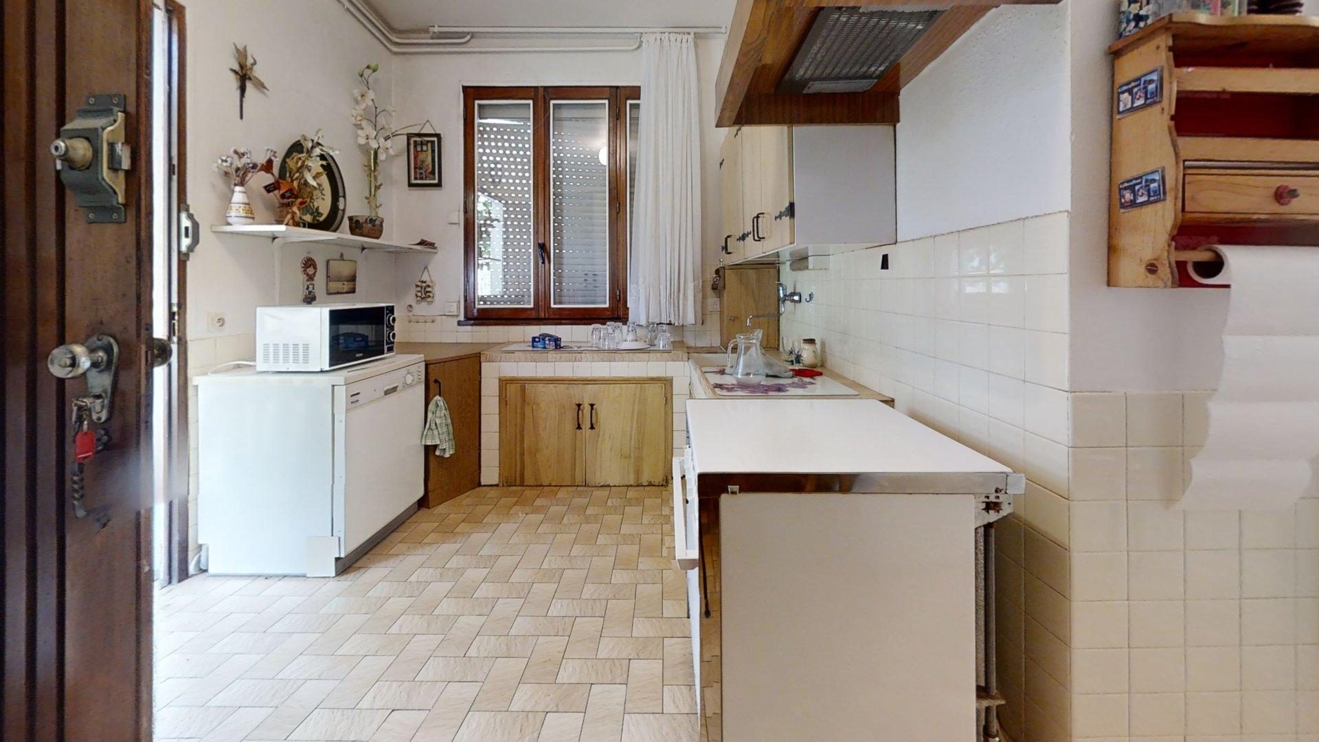 Maison avec dépendances sur un terrain constructible Davézieux 07430