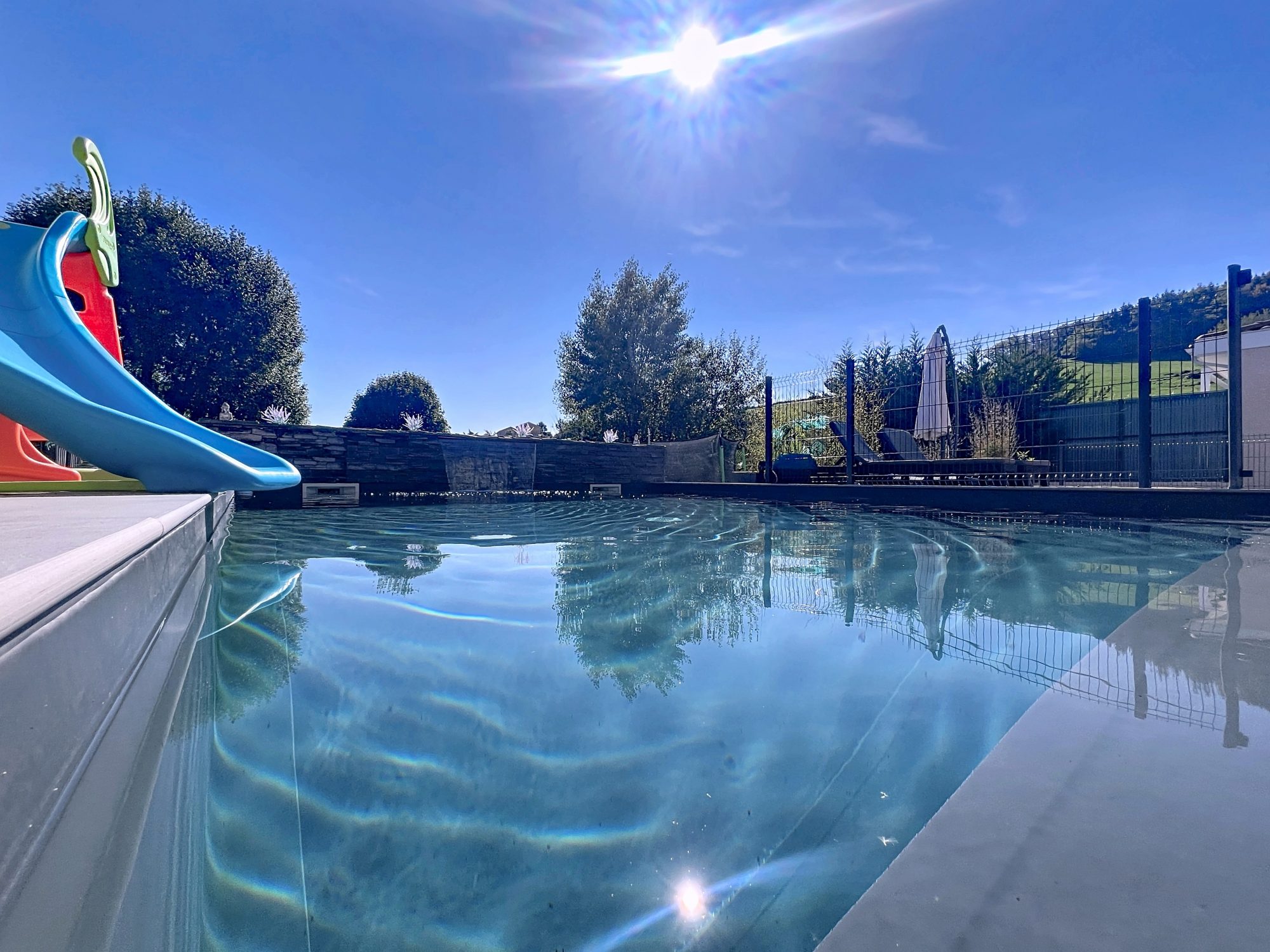 Maison d'environ 105 m² composé de 3 chambres dont une suite parentale SAINT LOUP 69490