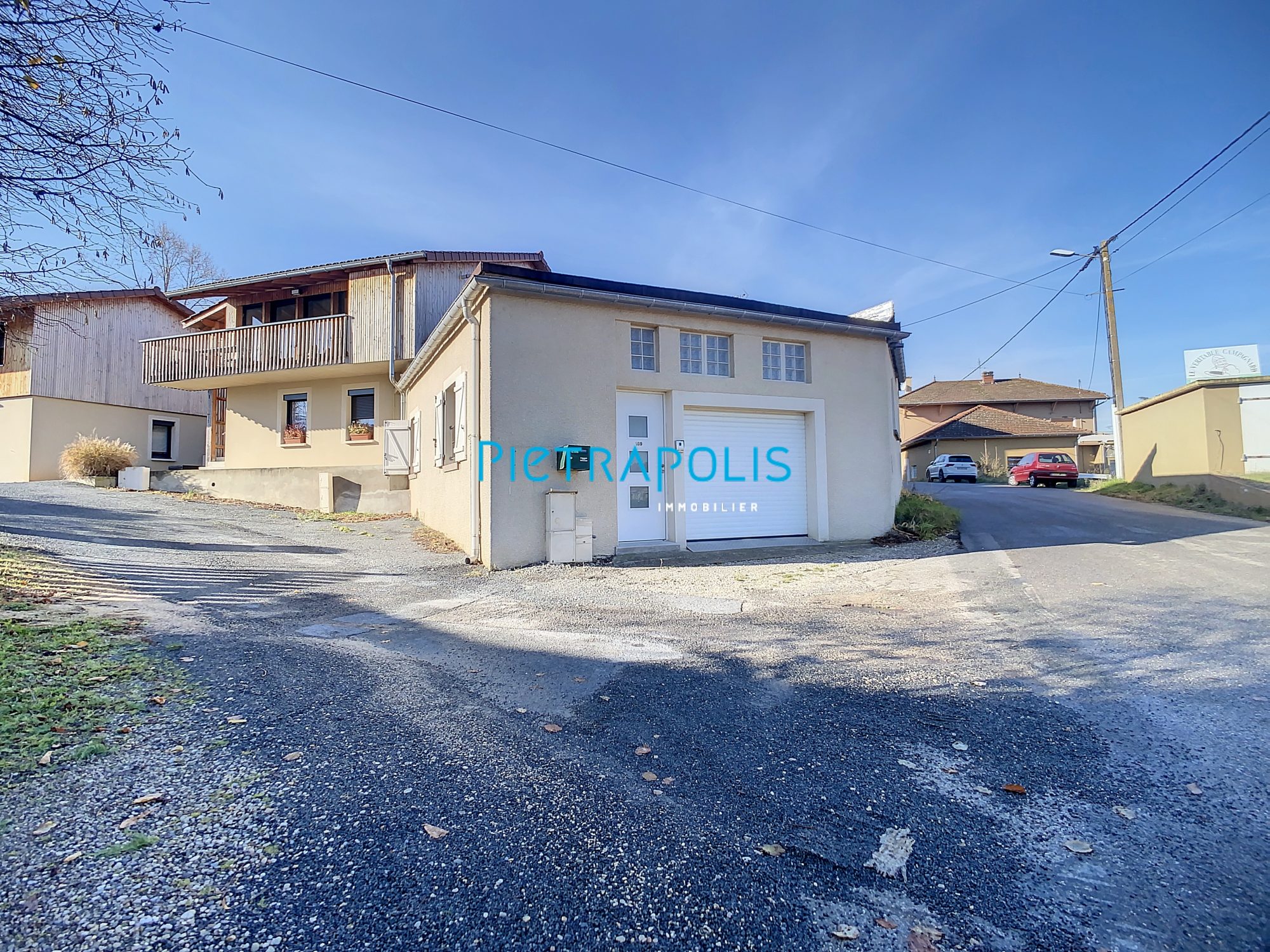 Maison de village 3 PCS 85 m² Châtillon-sur-Chalaronne 01400