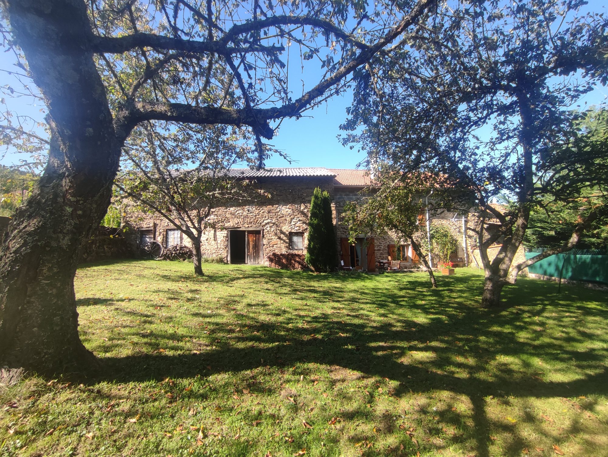 Maison - 5 pièces - 93 m² - Saint-Sauveur-la-Sagne (63220)