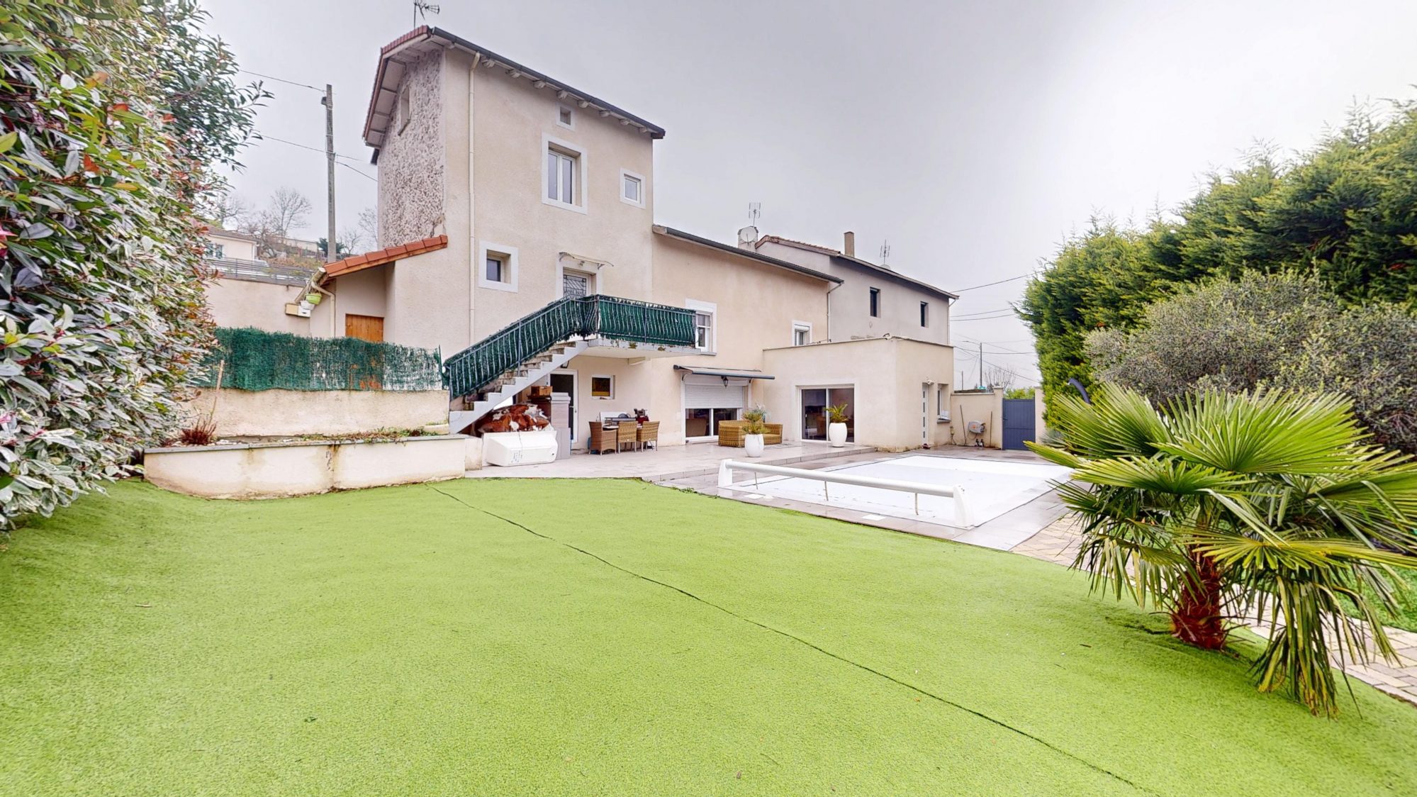 EXCLUSIVITE! MAISON 159m² HAB, TERRAIN 540m², 4 CHAMBRES, PISCINE 8X4, GARAGE, LOCAL INDEPENDANT 25m², GARAGE, POËLE A BOIS