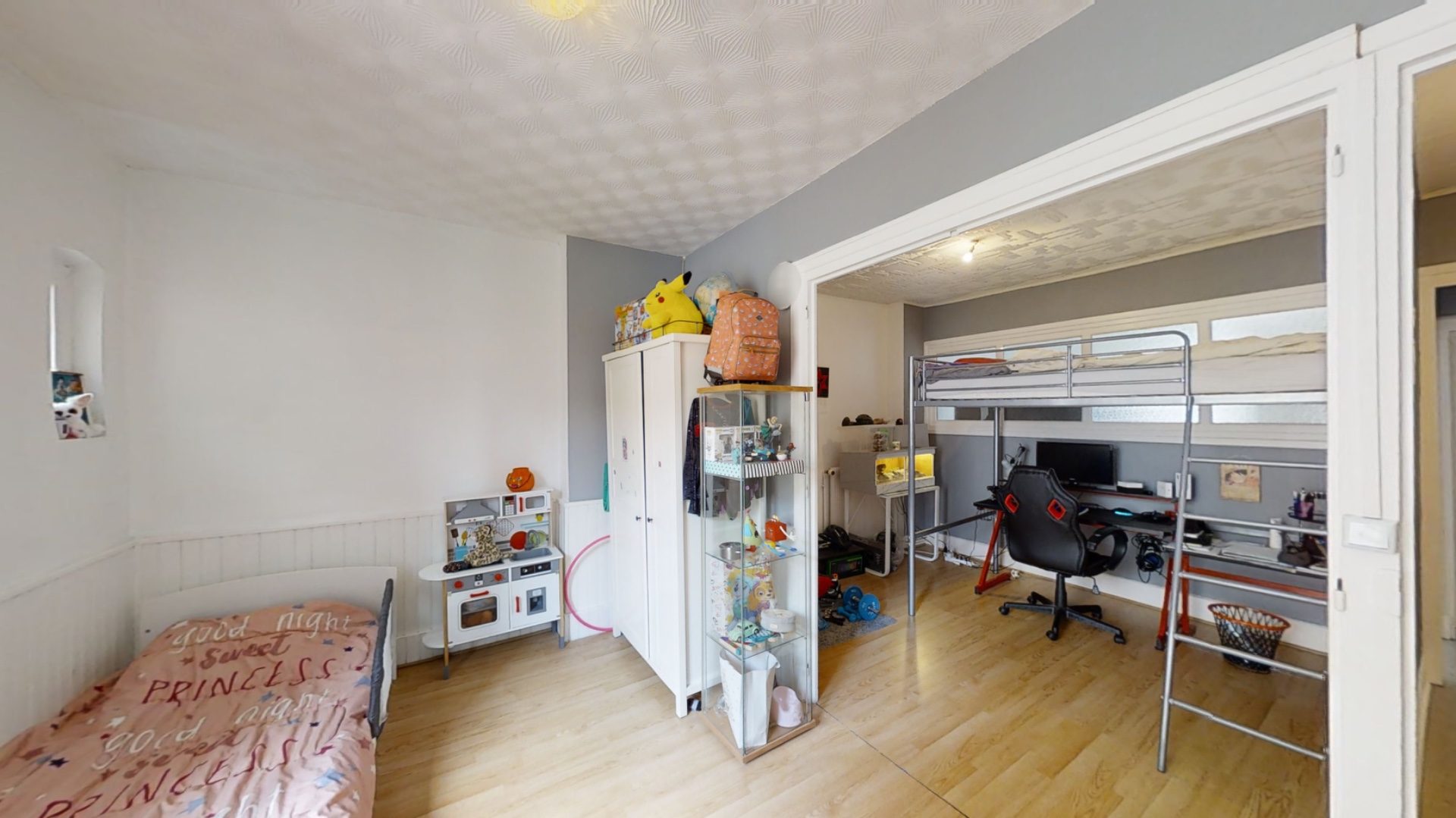 Maison 87m2,  2 CHAMBRES (POSSIBILITÉ 3), GARAGE, TERRASSE, COMBLES AMÉNAGEABLES, PROCHE COMMODITÉ. Unieux 42240