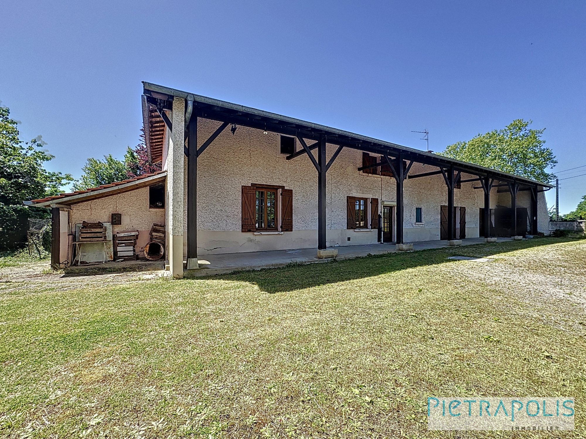 Fermette avec dépendances et hangar proche Villars-les-dombes Bouligneux 01330