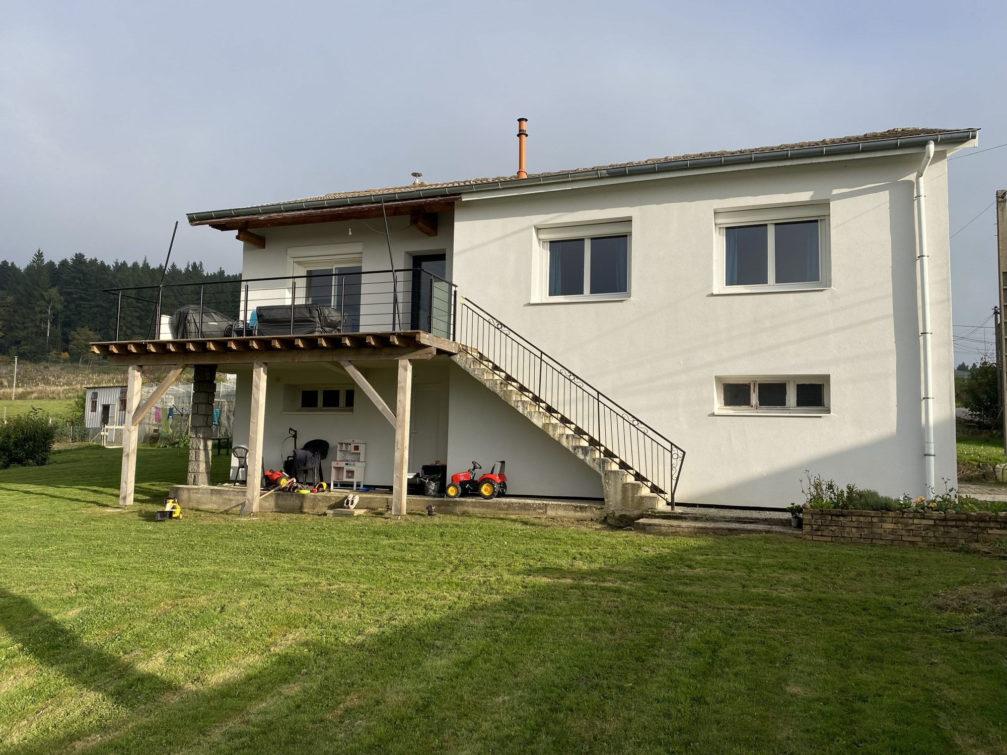 Maison individuelle située à la campagne Saint-Just-Malmont 43240
