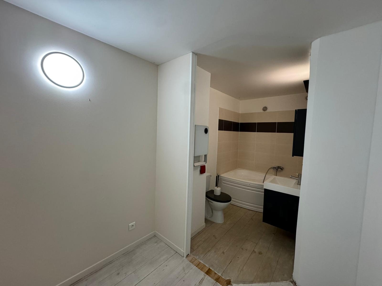 Maison ancienne 108m² avec belle dépendance Saint-Appolinaire 69170