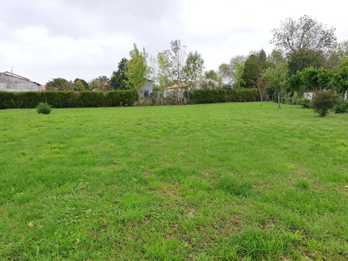 Terrain Marigny 800 m2