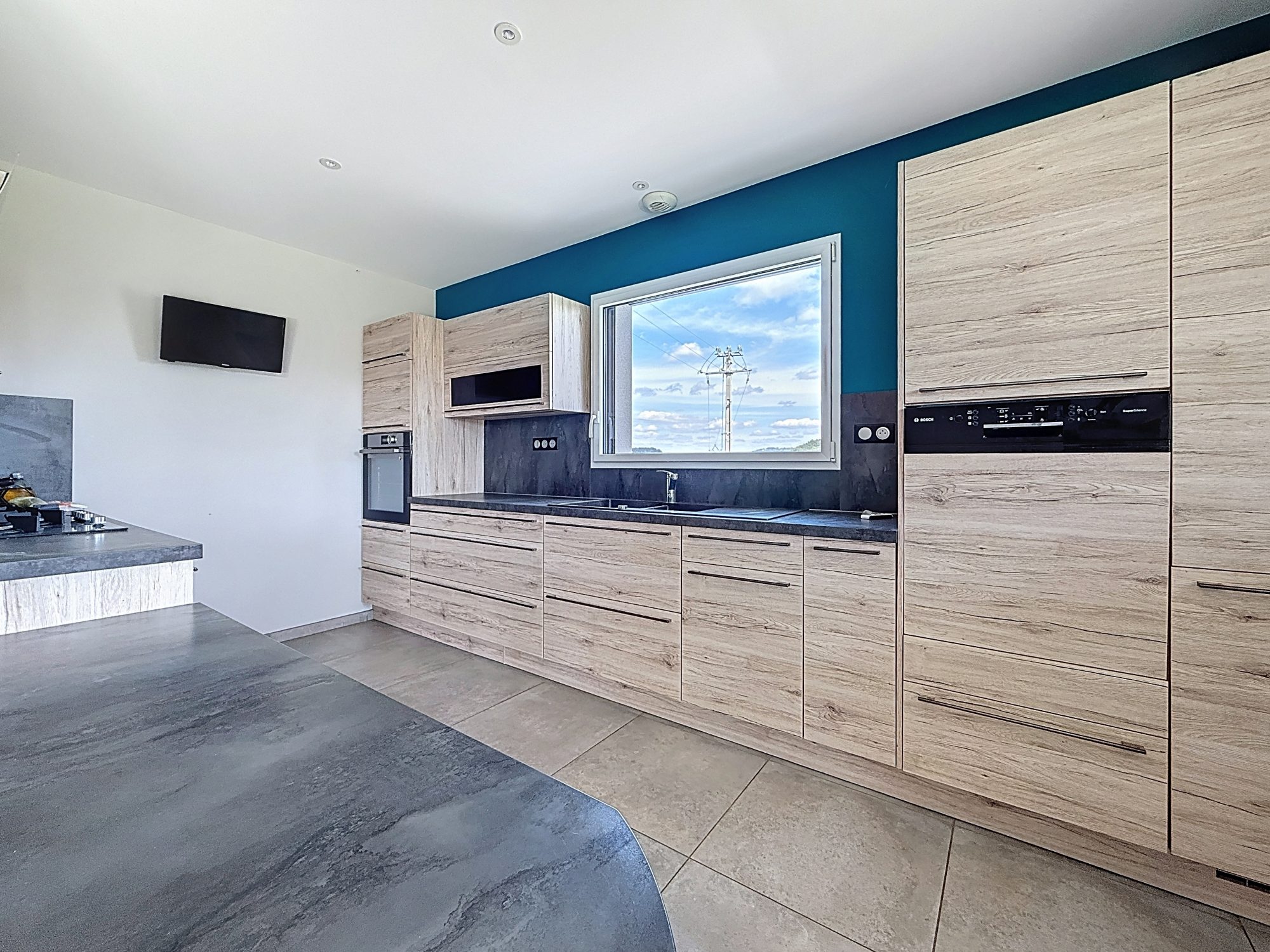 Maison plain-pied sur sous-sol complet d'env 102 m² Villechenève 69770