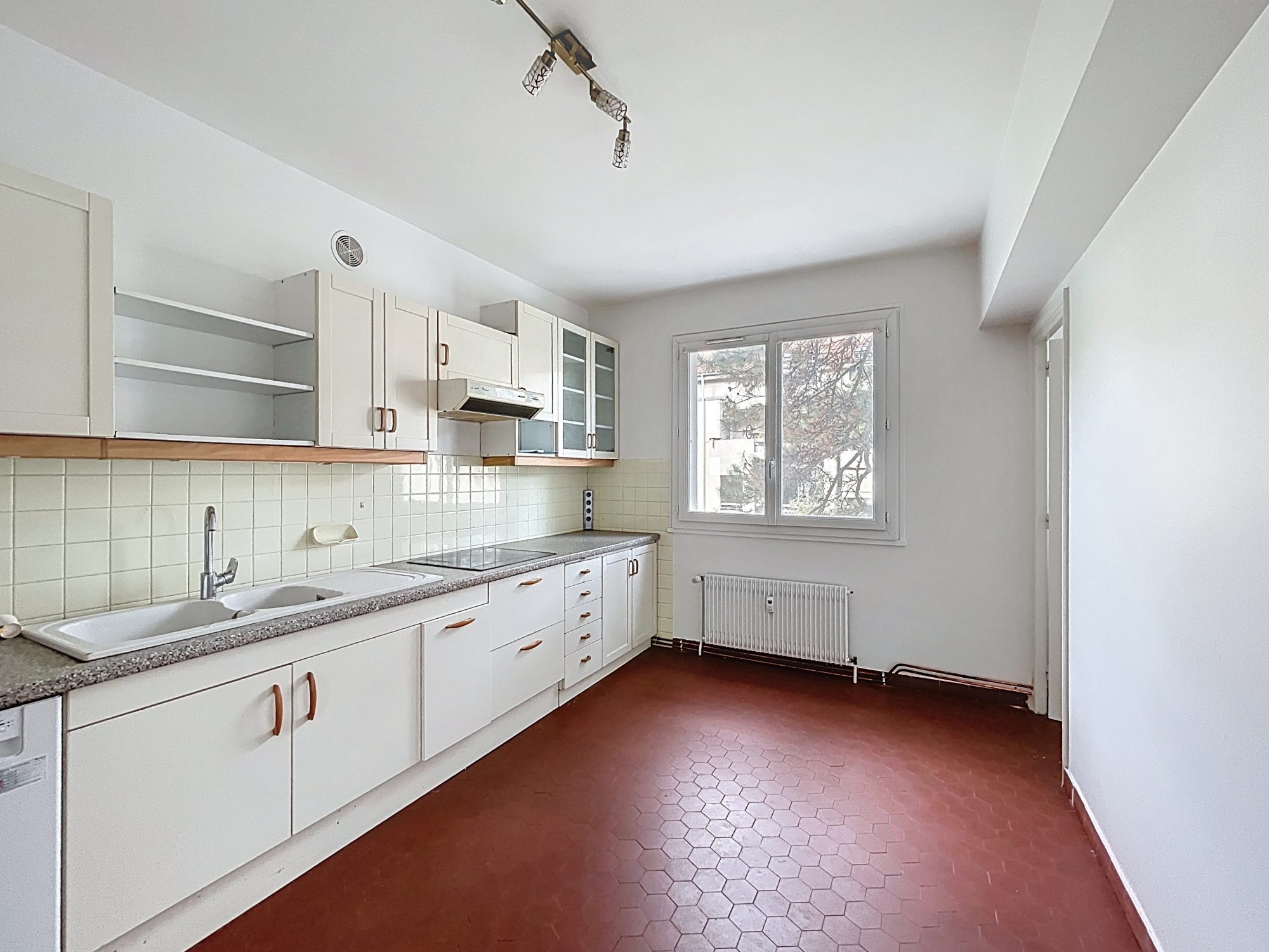 Monplaisir - rue Villon - 162m2 - Balcon 21m2 et box Lyon 69008