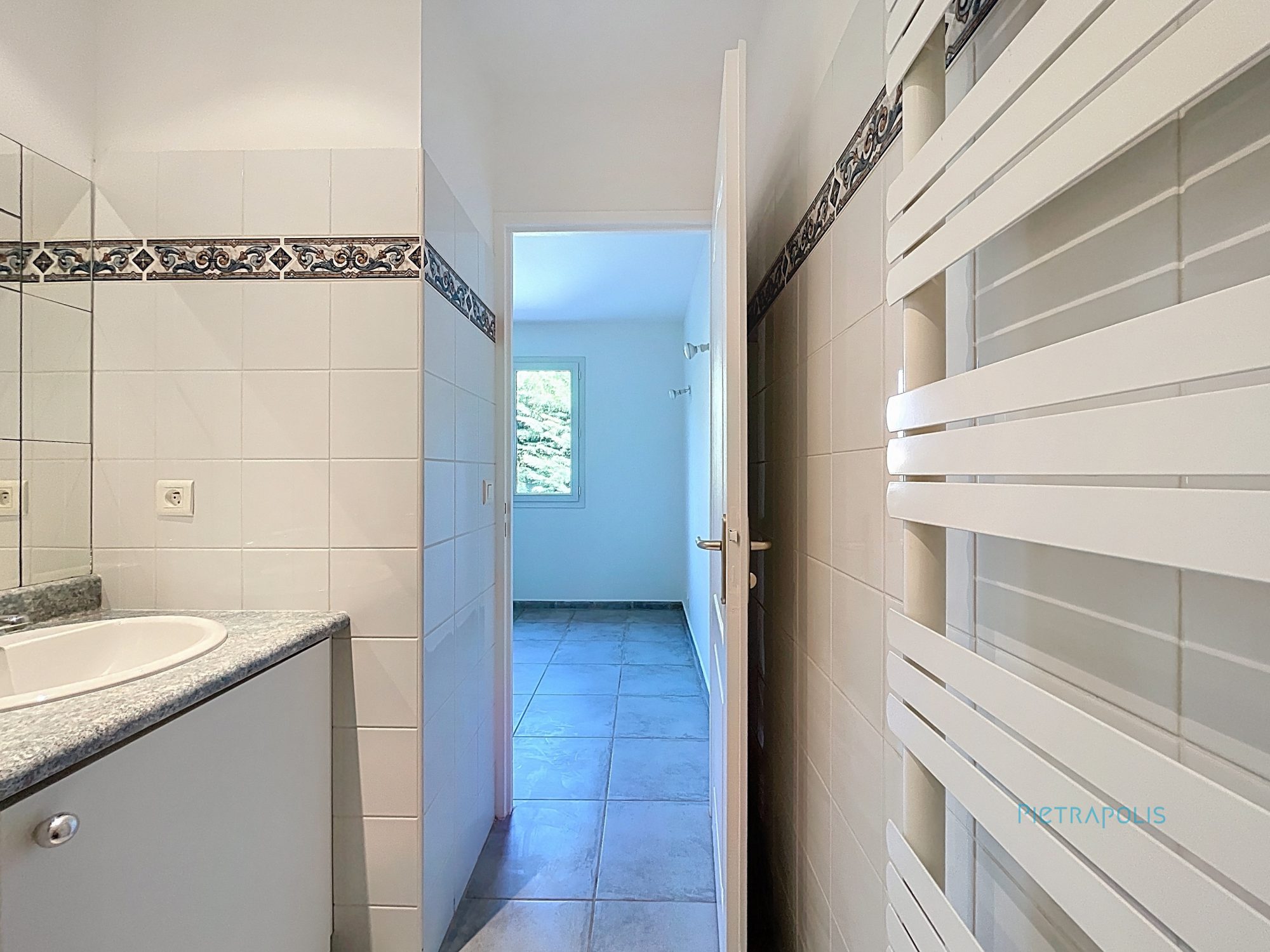 MAISON SAVIGNEUX   VENDUE Savigneux 01480