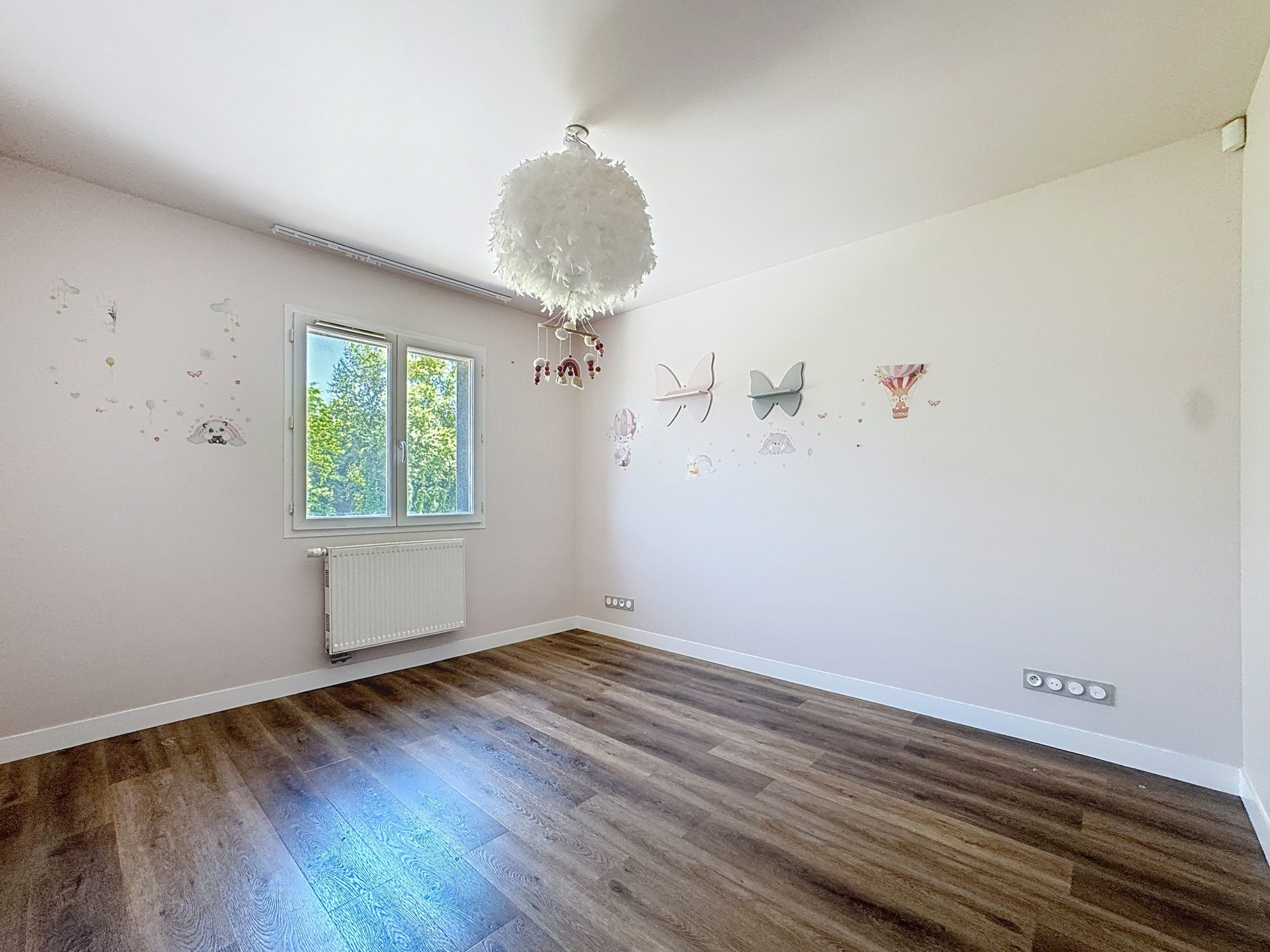 Bâtiment Commercial ou de Bureaux à Craponne de 430m2 Craponne 69290