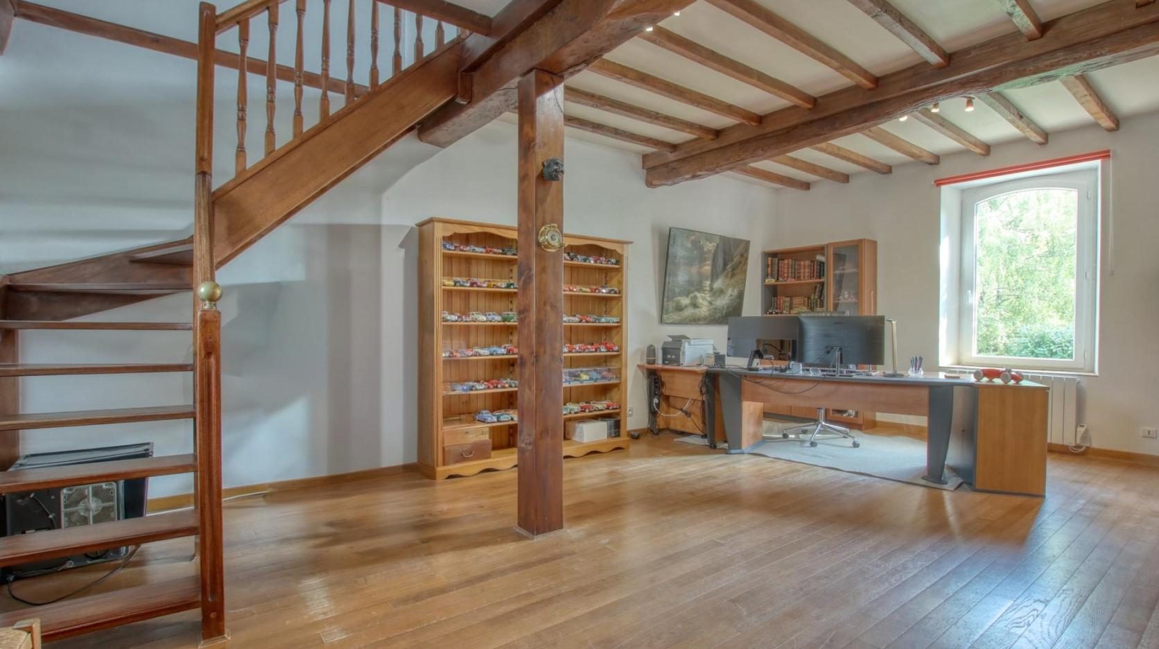 5min A43-Propriété du XV et XVII ème siècles sur un terrain de 1010 M2 Sérézin-de-la-Tour 38300