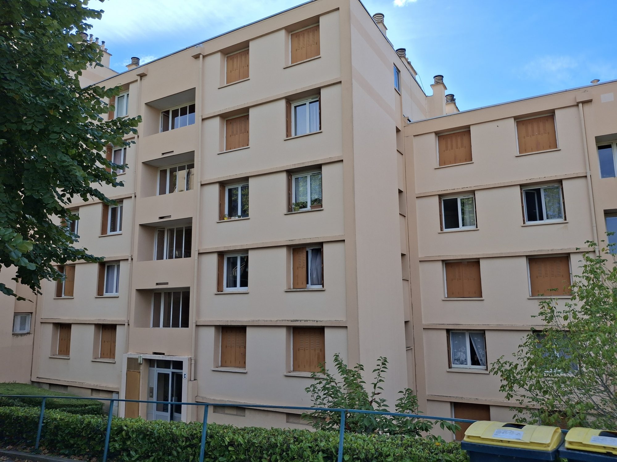 Appartement - 2 pièces - 48 m² - Saint-Étienne (42000)