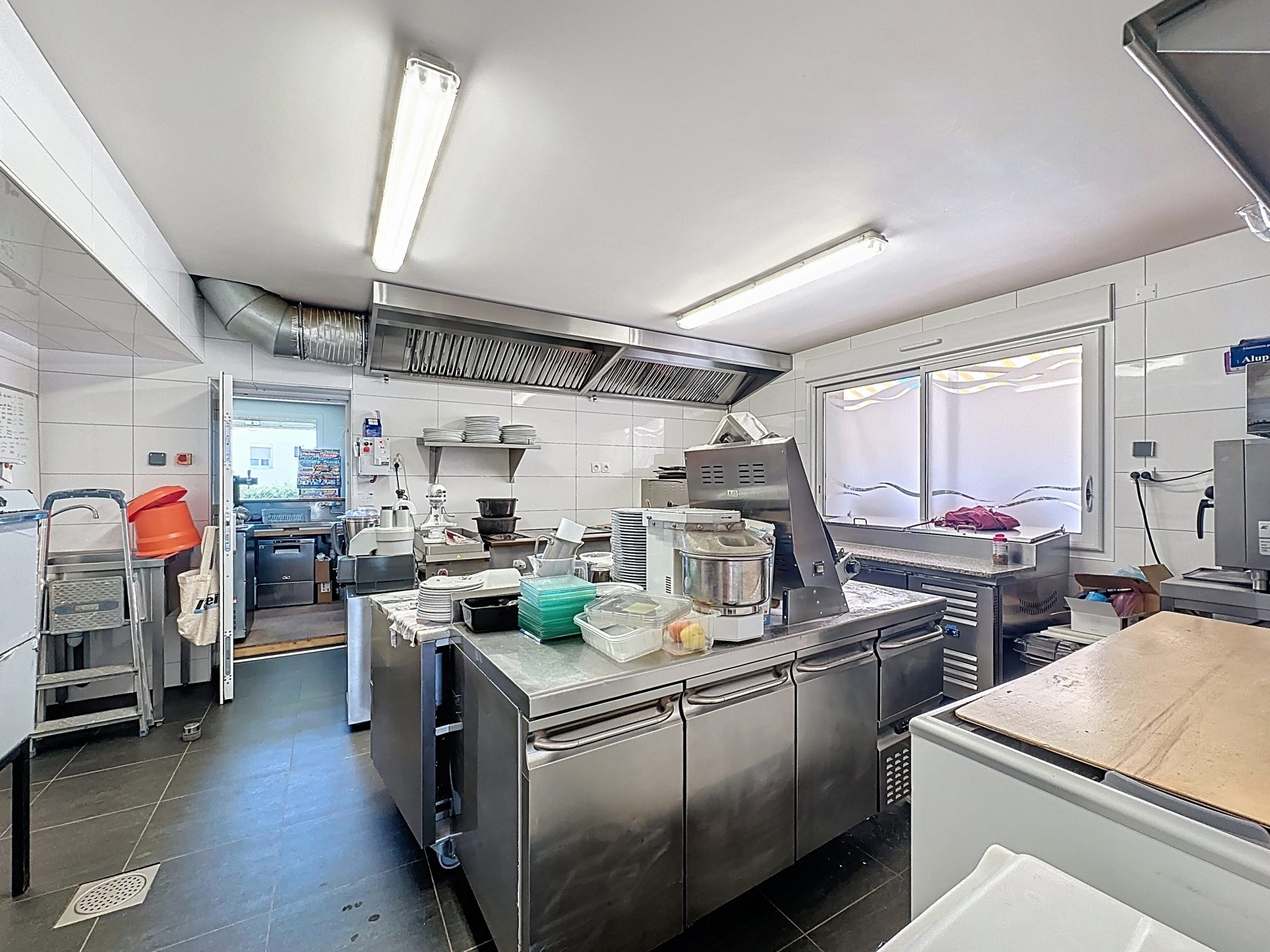 MURS ET FONDS DE COMMERCE BAR / TABAC / LOTO / FDJ / RESTAURANT AVEC LOGEMENT – SECTEUR LE PUY-EN-VELAY Le Puy-en-Velay 43000