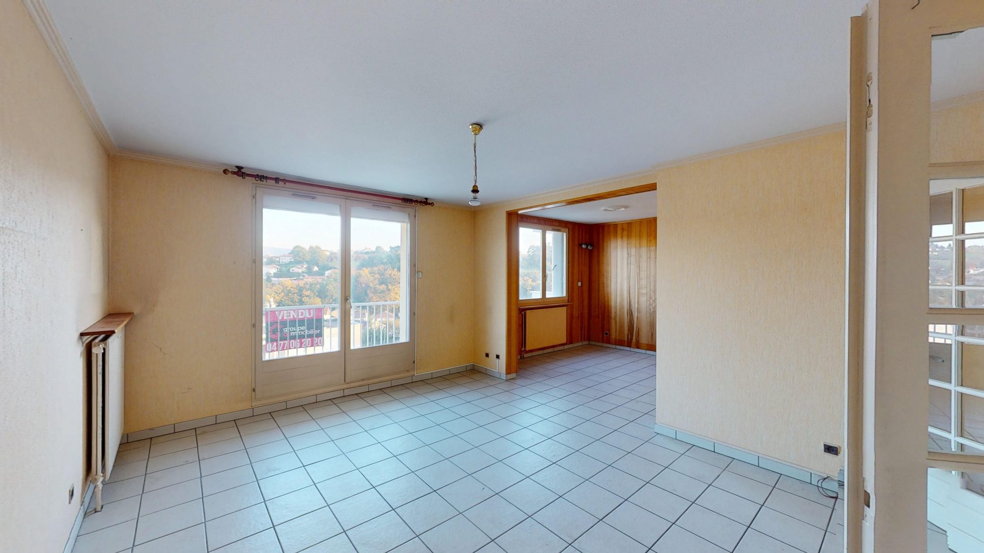 APPARTEMENT T3/4 77m² HAB, 5EME ET DERNIER ETAGE, 2 CHAMBRES, ASCENSEUR, BALCON, GARAGE, CAVE Unieux 42240