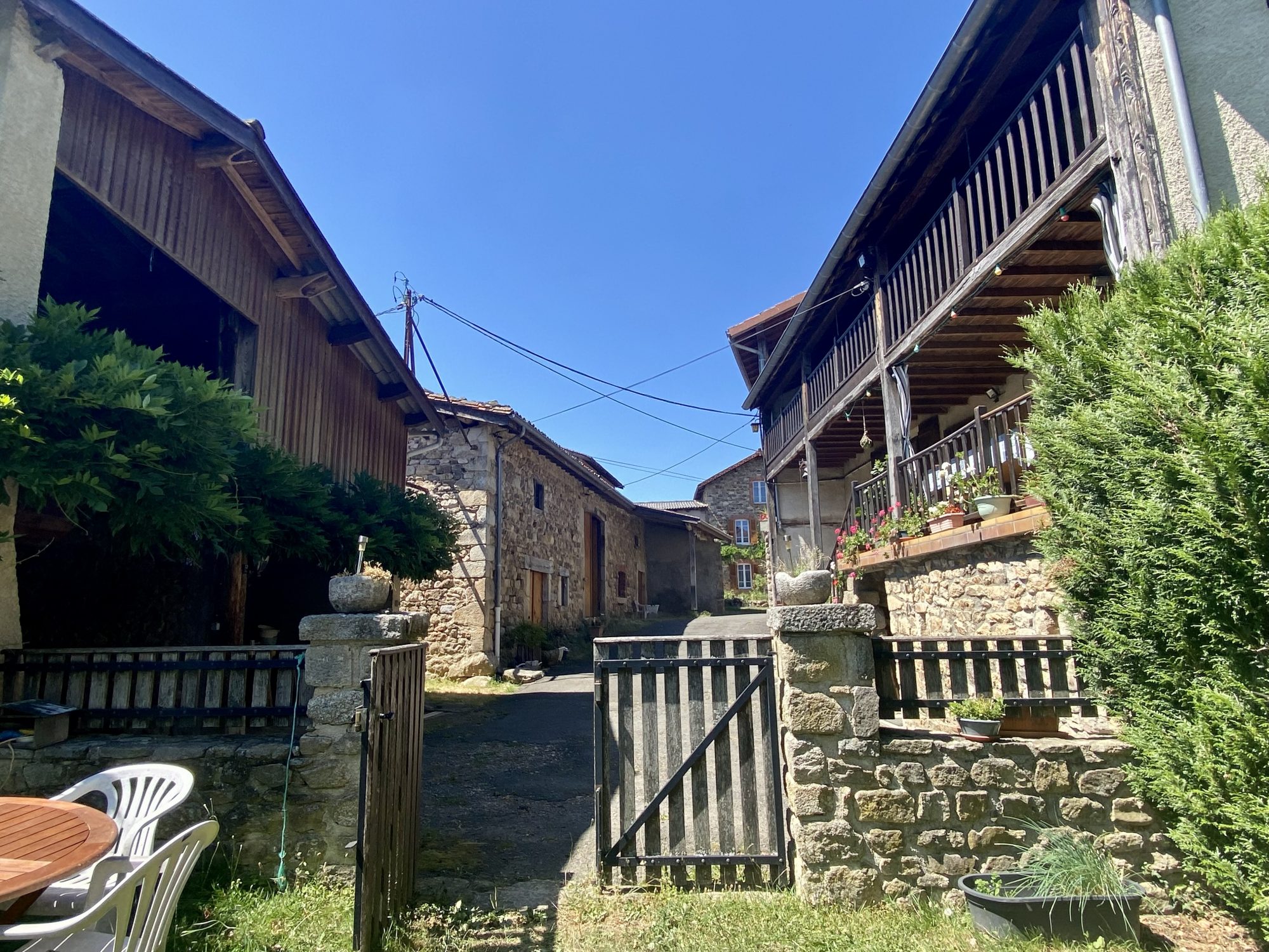 Maison - 4 pièces - 170 m² - Augerolles (63930)
