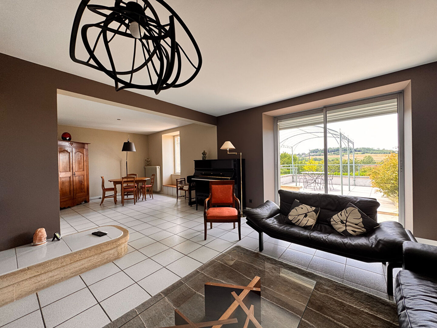 Maison en pierre de caractère - 6 chambres dont suite parentale - Piscine - Vue dégagée - Lavigny (Jura) pièce(s) 185 m²