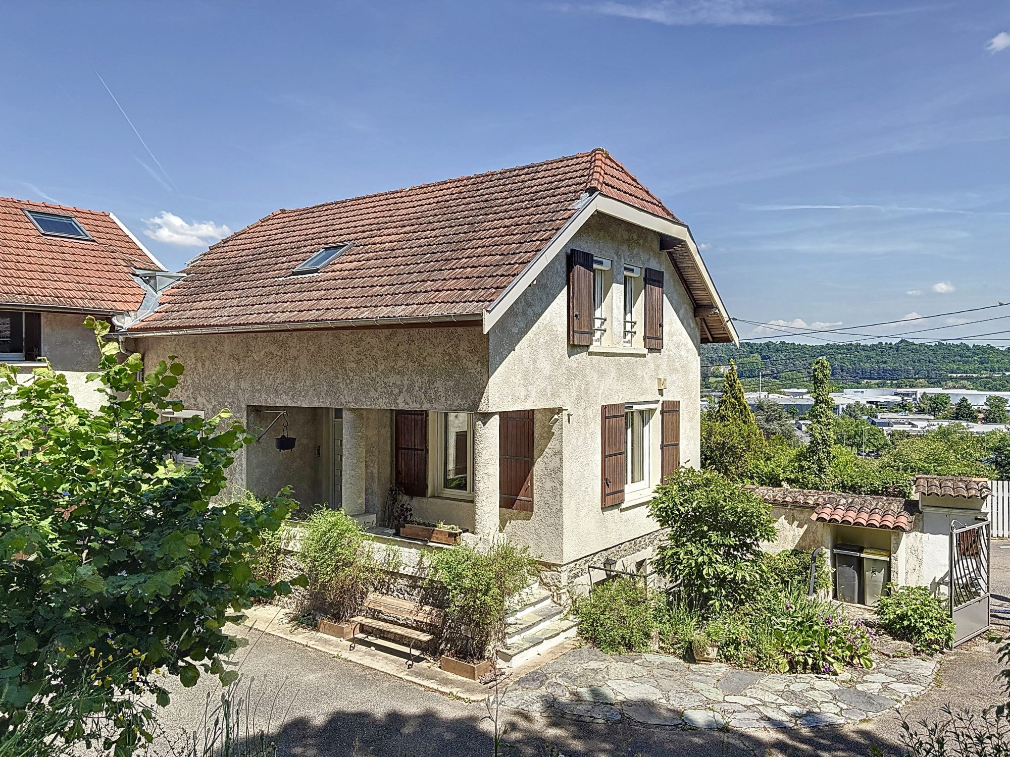 Maison sur les hauteurs au calme Brignais 69530