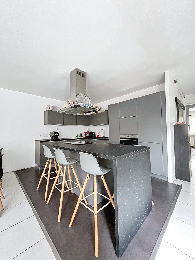 APPARTEMENT CENTRE TARARE 136 M² - 3 CHAMBRES - RENOVE Tarare 69170