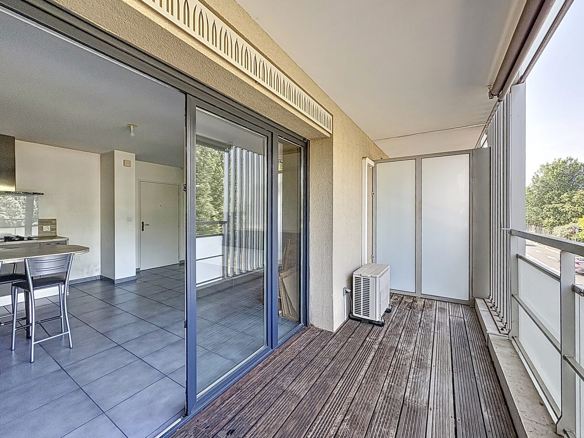 Appartement - 2 pièces - 58 m² - Neuville-sur-Saône (69250)