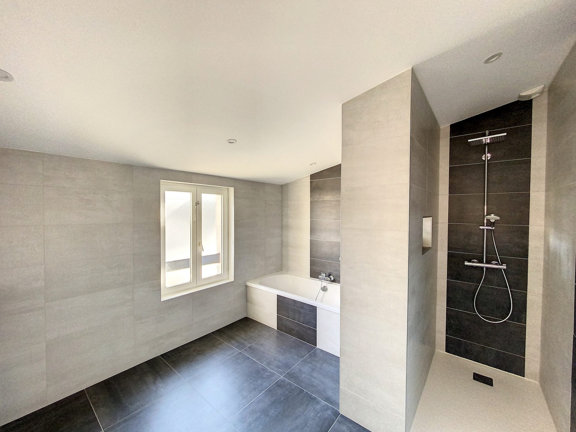 Belle maison sur secteur calme Jassans-Riottier 01480