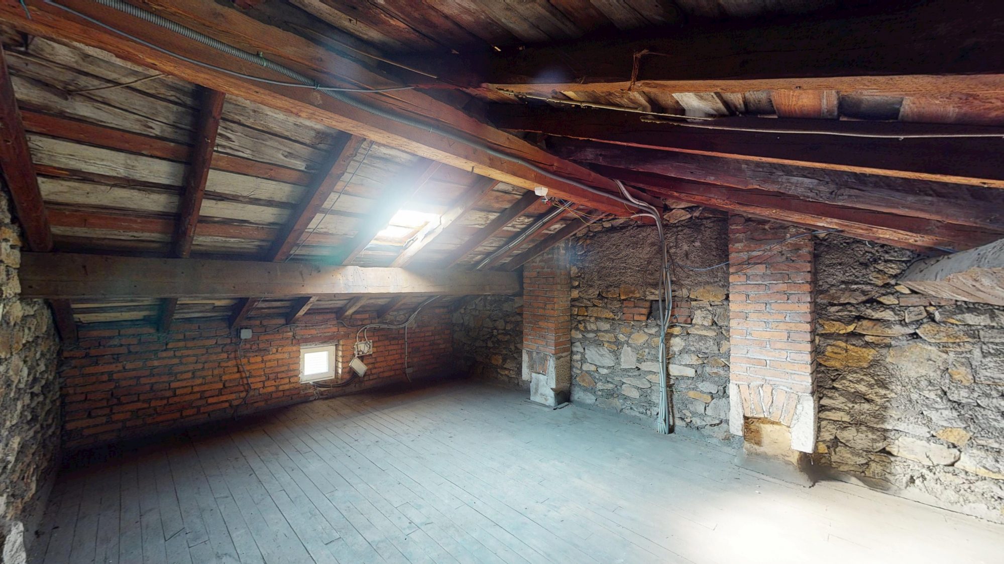 Appartement - 3 pièces - 33 m² - Unieux (42240)