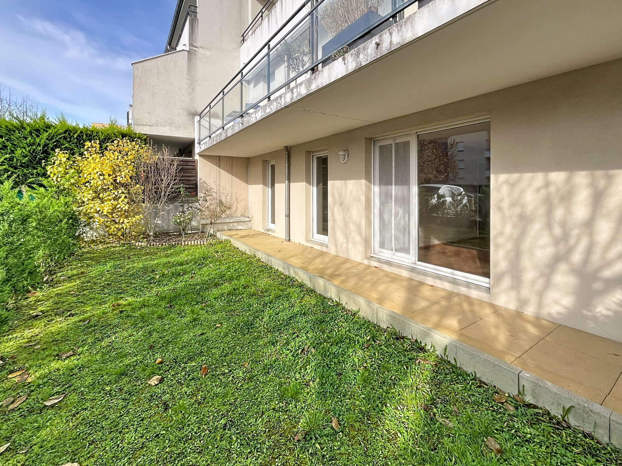 Dijon Toison d'Or Appartement T3 en rez-de-jardin avec terrasse et jardin privatif