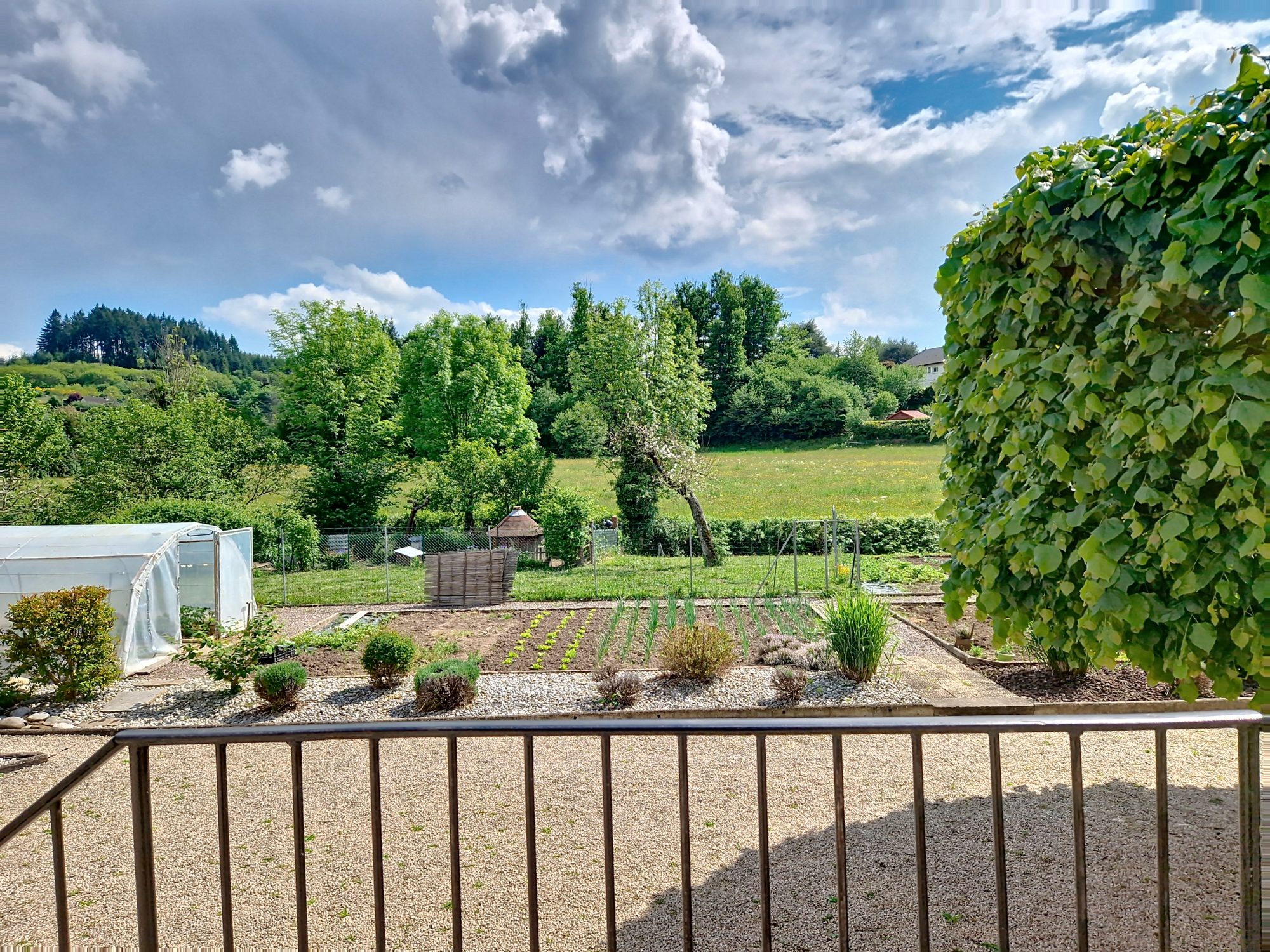 Maison 4 chambres  - panneaux photovoltaiques Chauffailles 71170