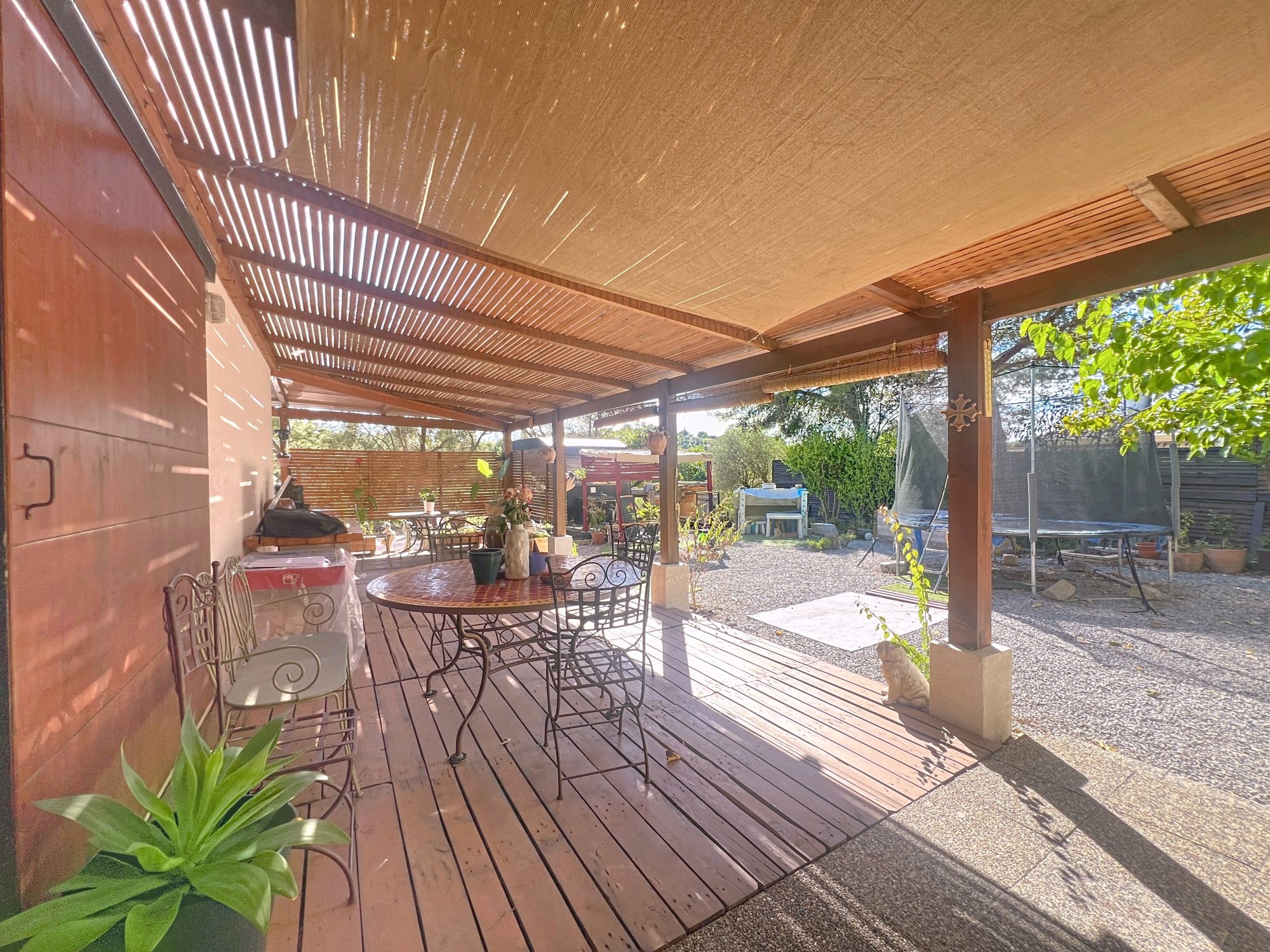 POUSSAN : Quartier des Horts, sur une parcelle de 1 268m², Maison de plain pied