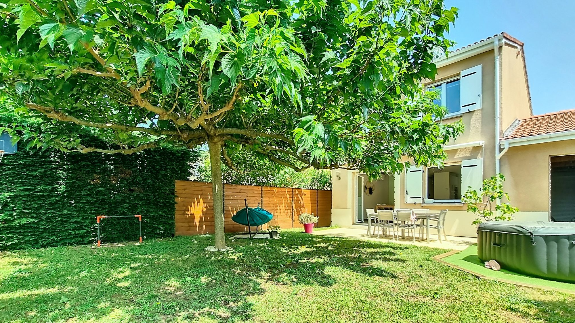 VENDU - MEYZIEU GARE - MAISON 100 m² avec garage et jardin