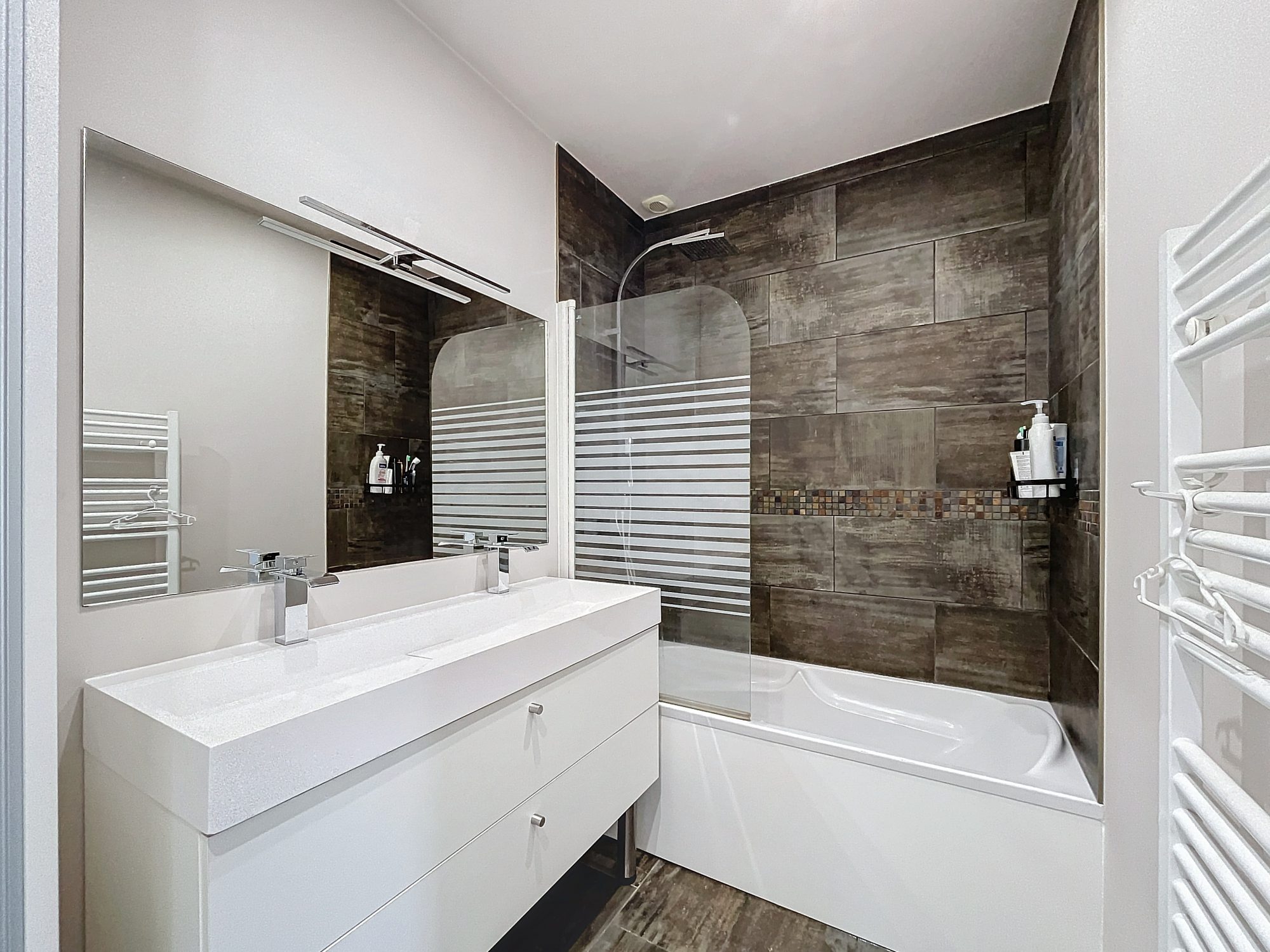 TRÈS BEL APPARTEMENT T4 AVEC GRANDE TERRASSE Tarare 69170