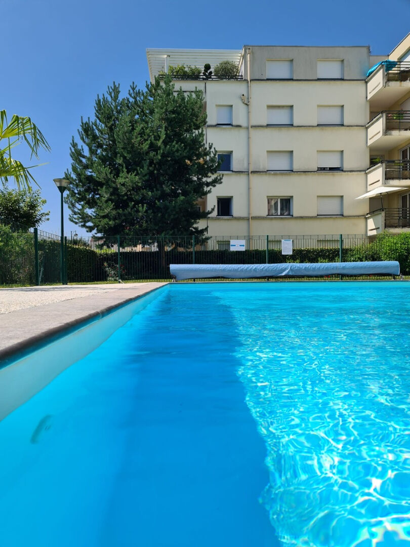 Appartement  3 pièce(s) 63 m2 + terrasse +  parking privé