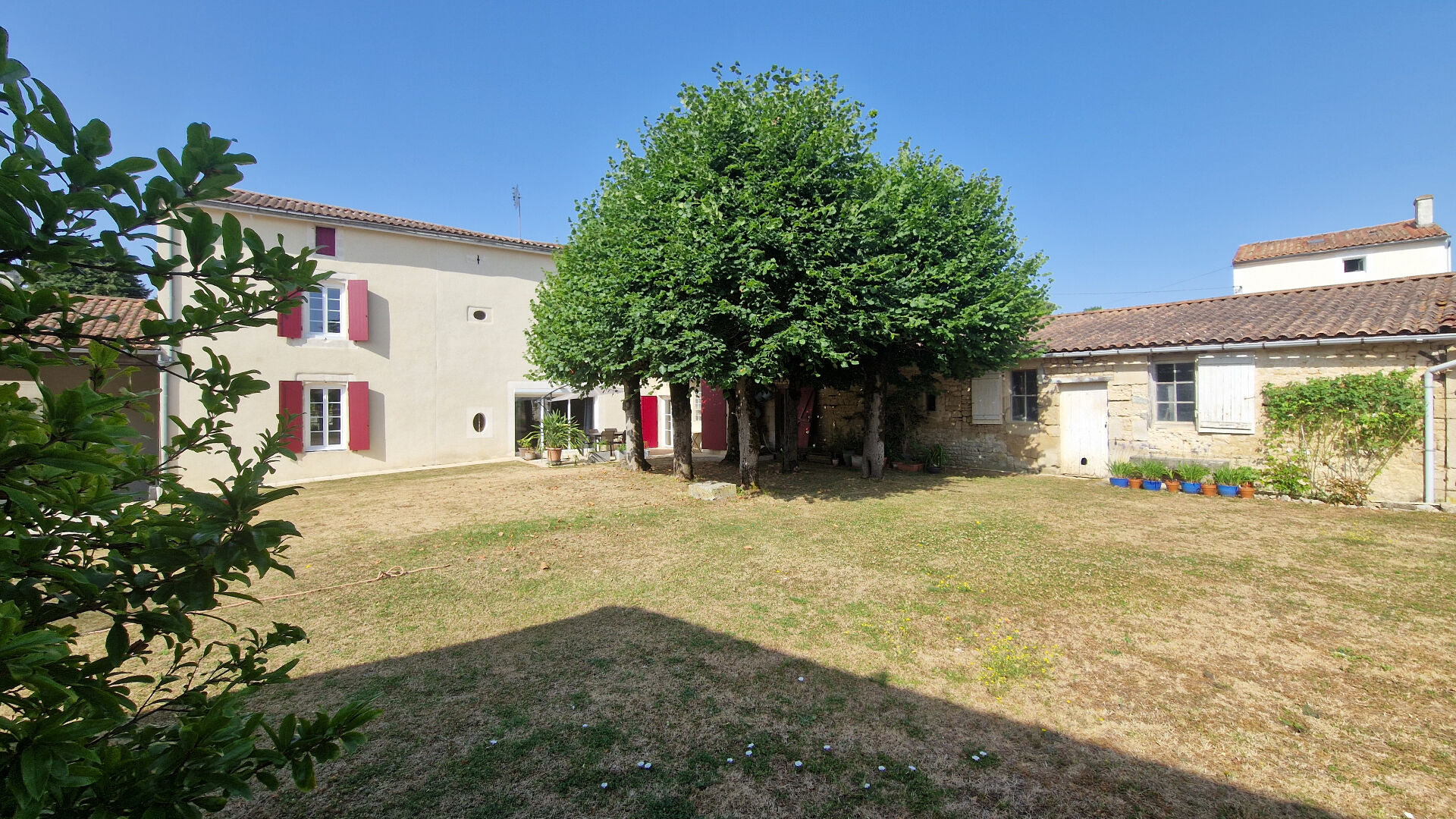 Maison de charme, La Créche 7 pièce(s) 198.60 m2