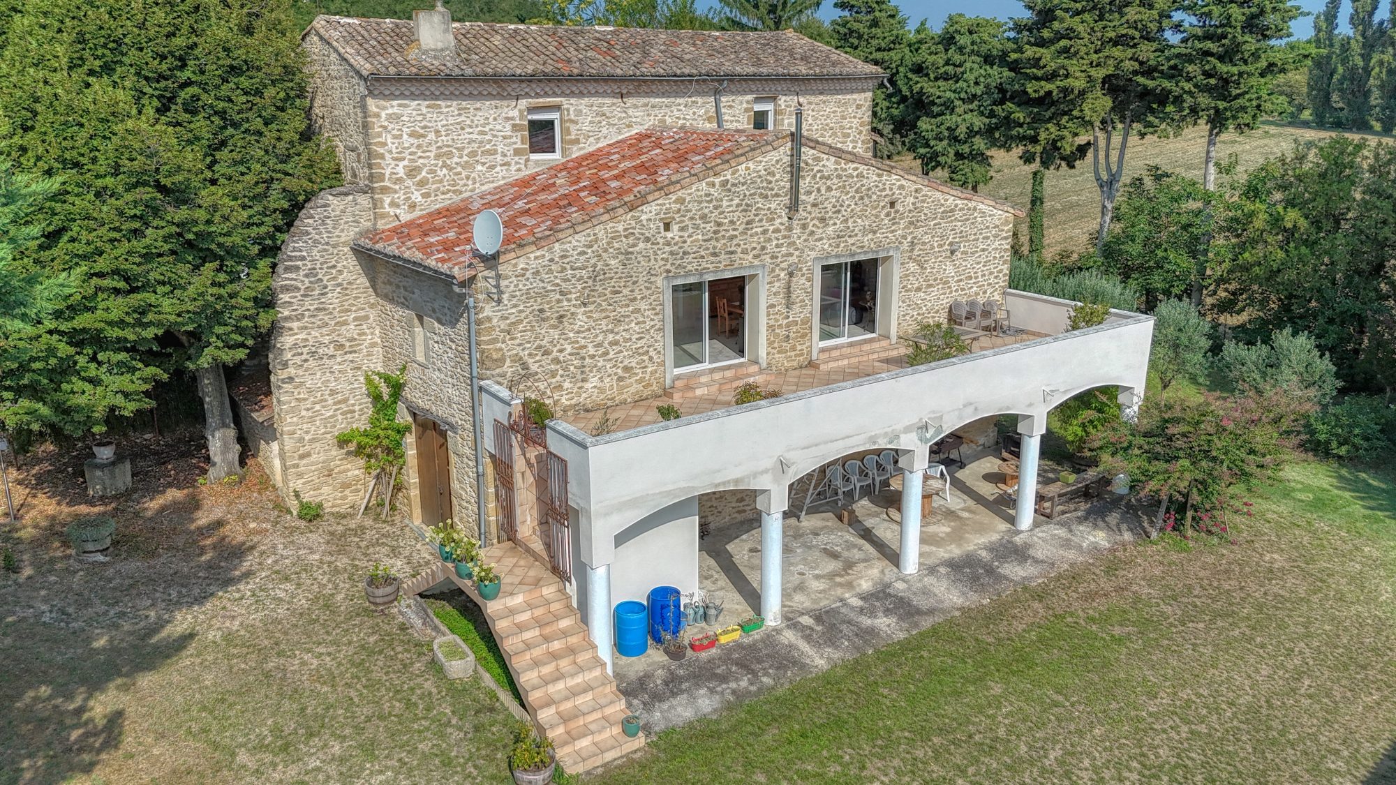 Magnifique bâtisse en pierre Étoile-sur-Rhône 26800