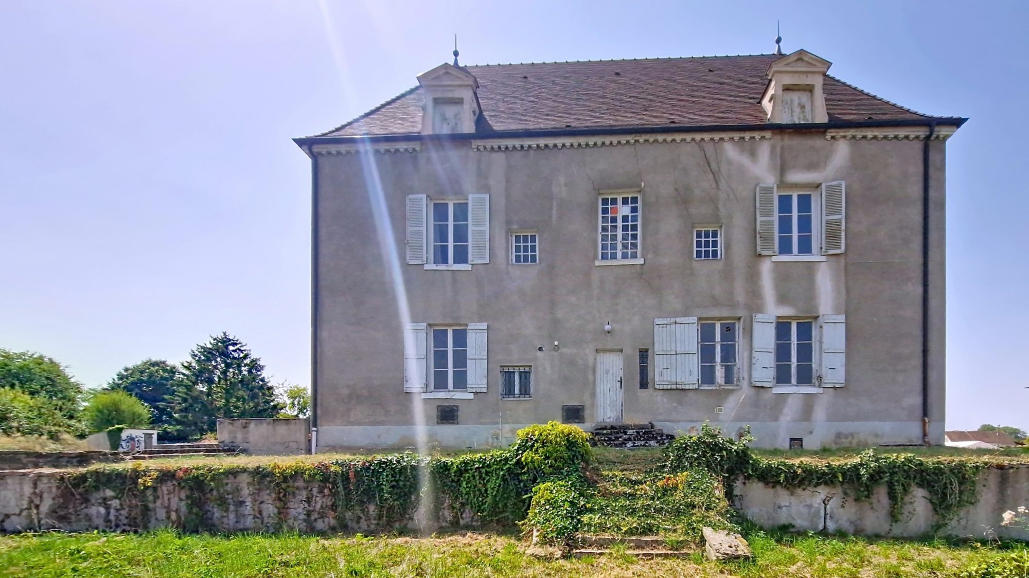 Maison - 5 pièces - 192 m² - Chalon-sur-Saône (71100)