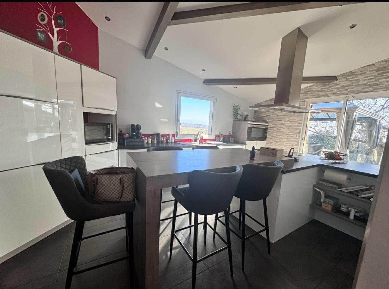 Maison - 8 pièces - 290 m² - Saint-Clair (07430)