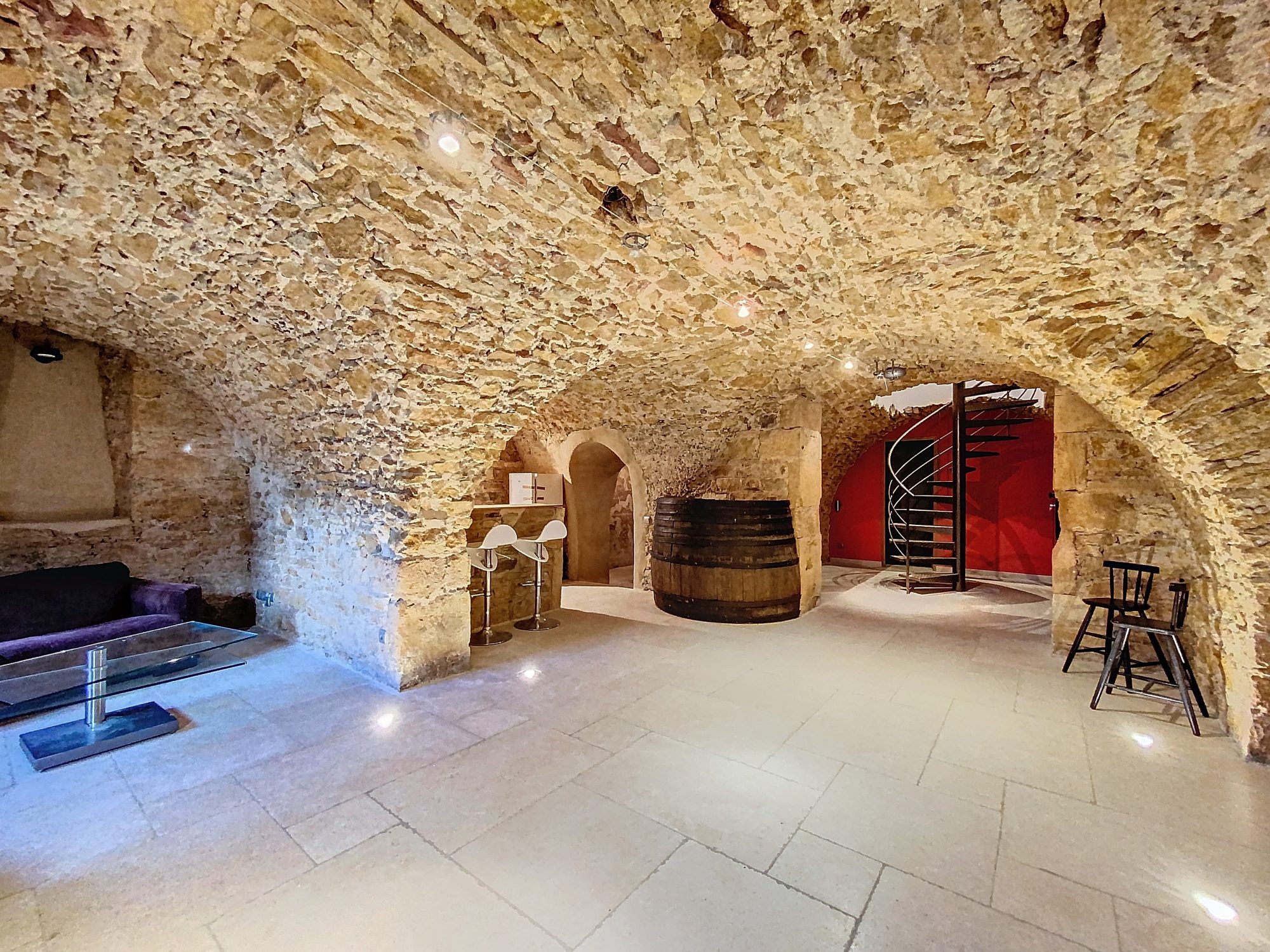 Charme de l'ancien avec jardin au coeur de Liergues Porte des Pierres Dorées 69400