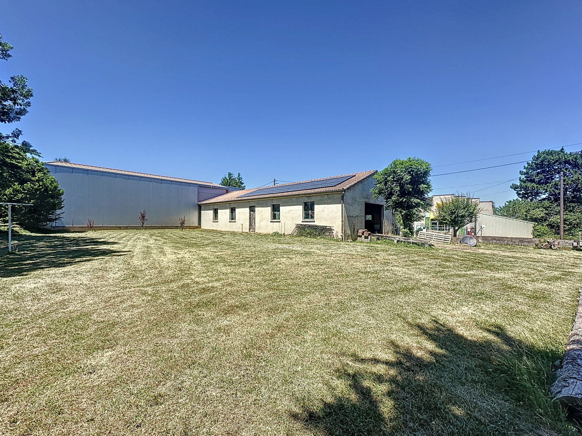 MURS ET FONDS DE COMMERCE BAR / TABAC / LOTO / FDJ / RESTAURANT AVEC LOGEMENT – SECTEUR LE PUY-EN-VELAY Le Puy-en-Velay 43000