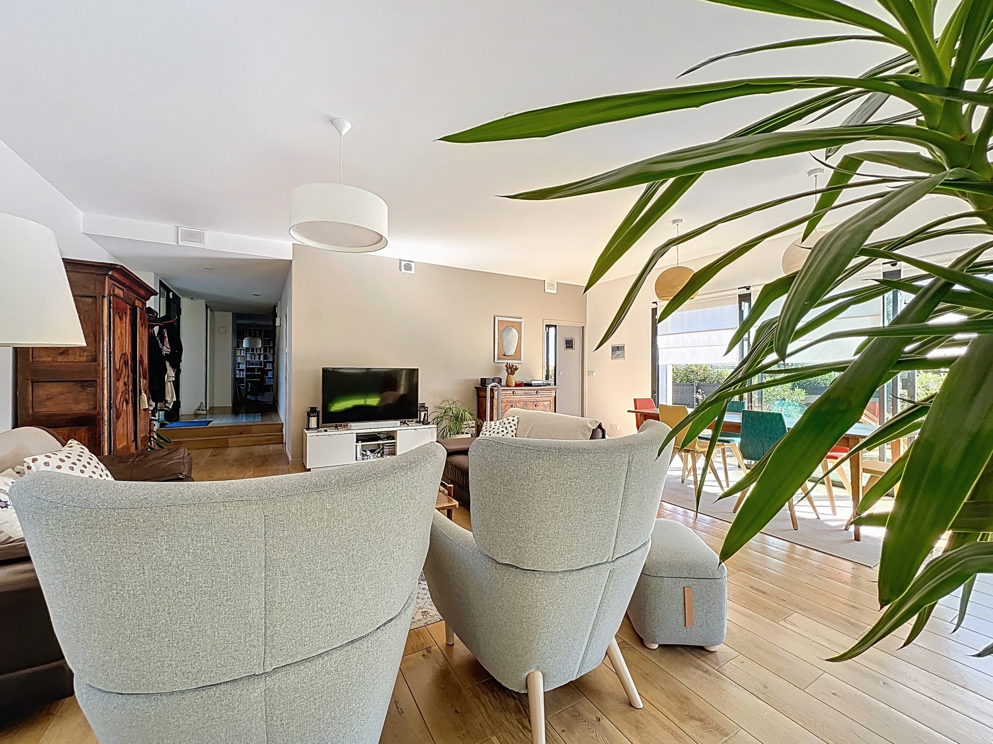 Maison d'architecte- 5 chambres, 3 salles d’eau, prestations haut de gamme et confort énergétique (DPE A) Fleurieux-sur-l'Arbresle 69210