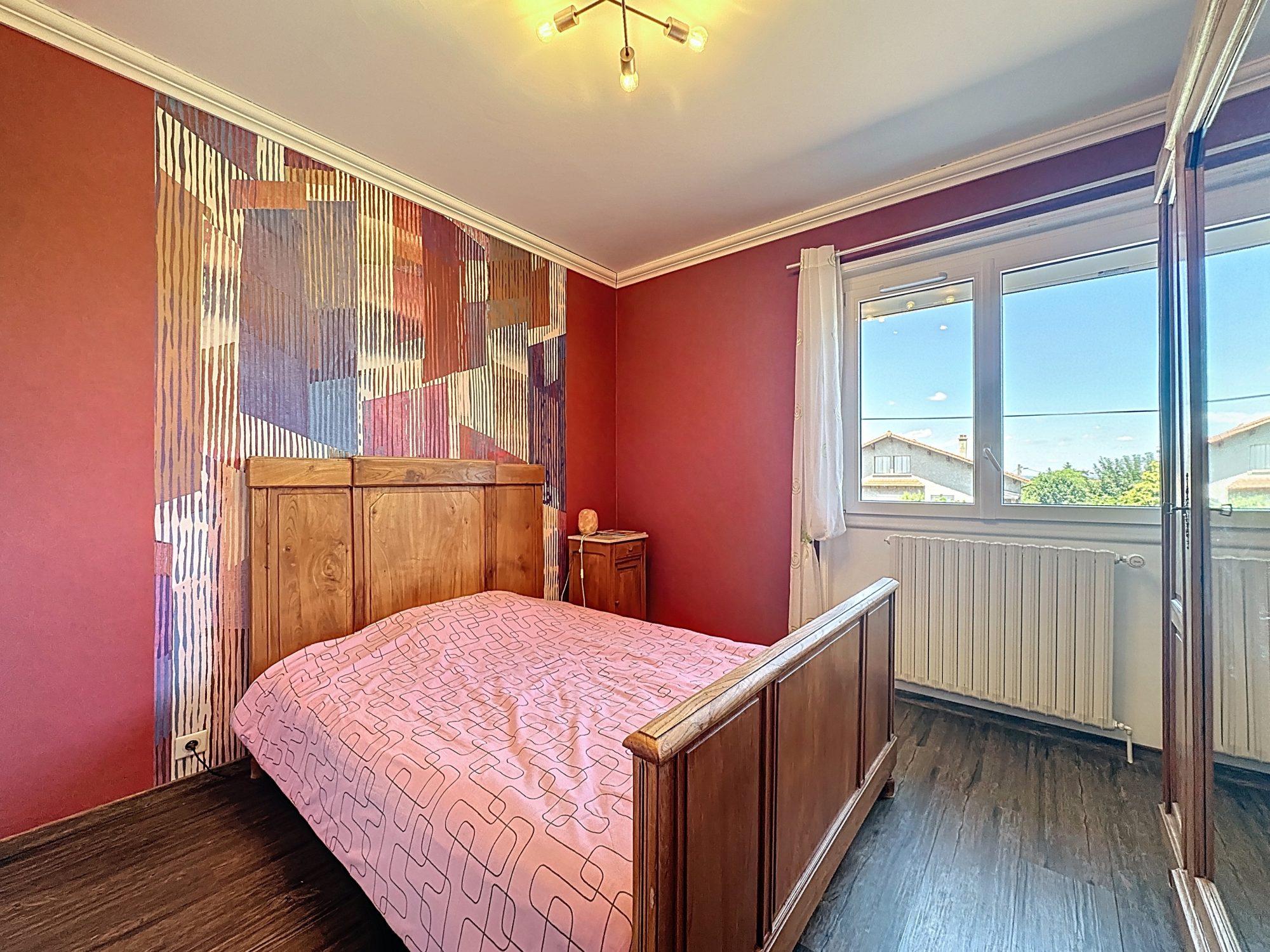 MURS ET FONDS DE COMMERCE BAR / TABAC / LOTO / FDJ / RESTAURANT AVEC LOGEMENT – SECTEUR LE PUY-EN-VELAY Le Puy-en-Velay 43000