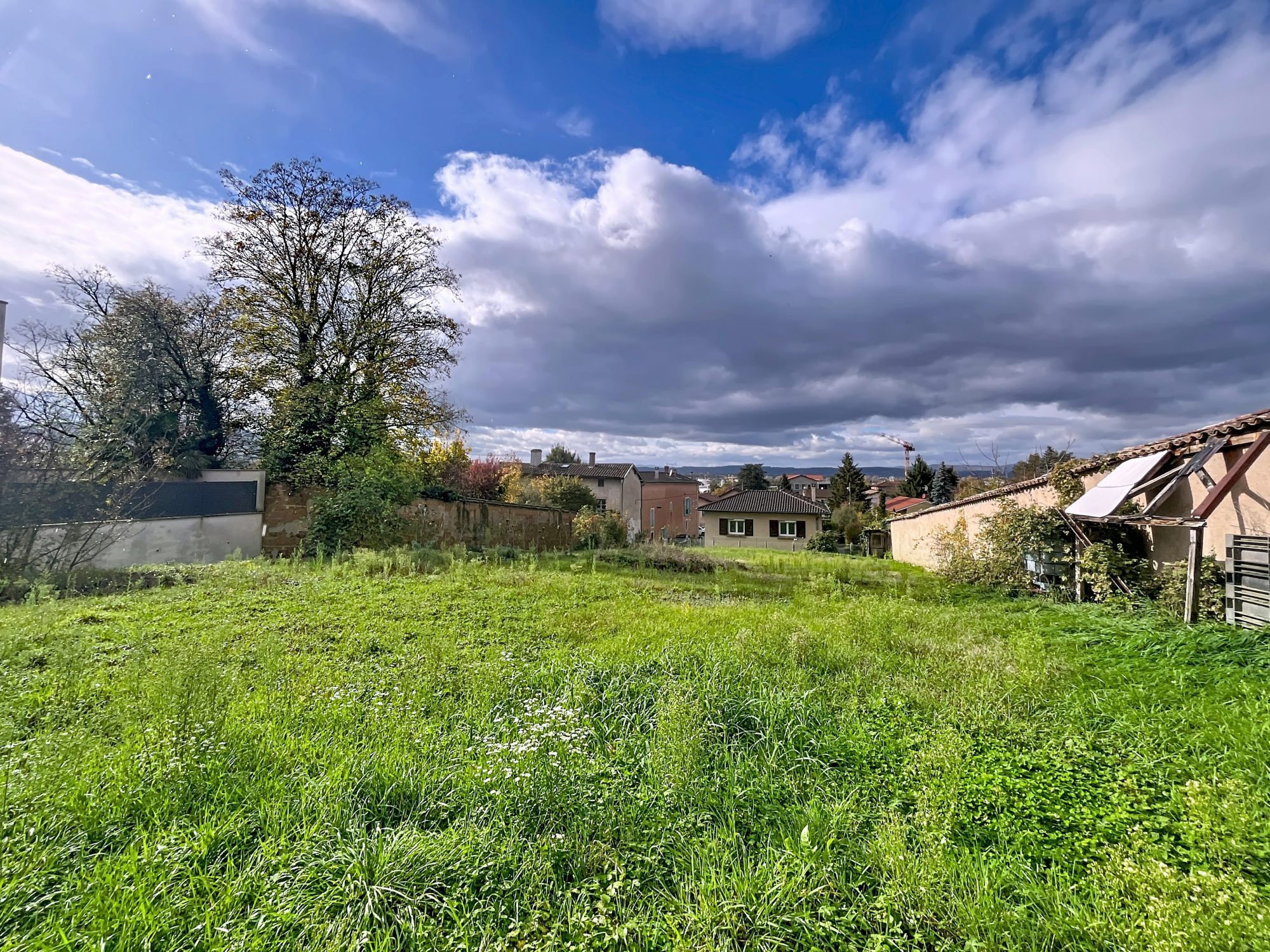 Terrain à bâtir – Genay (69730) – 880 m² – Non viabilisé Genay 69730